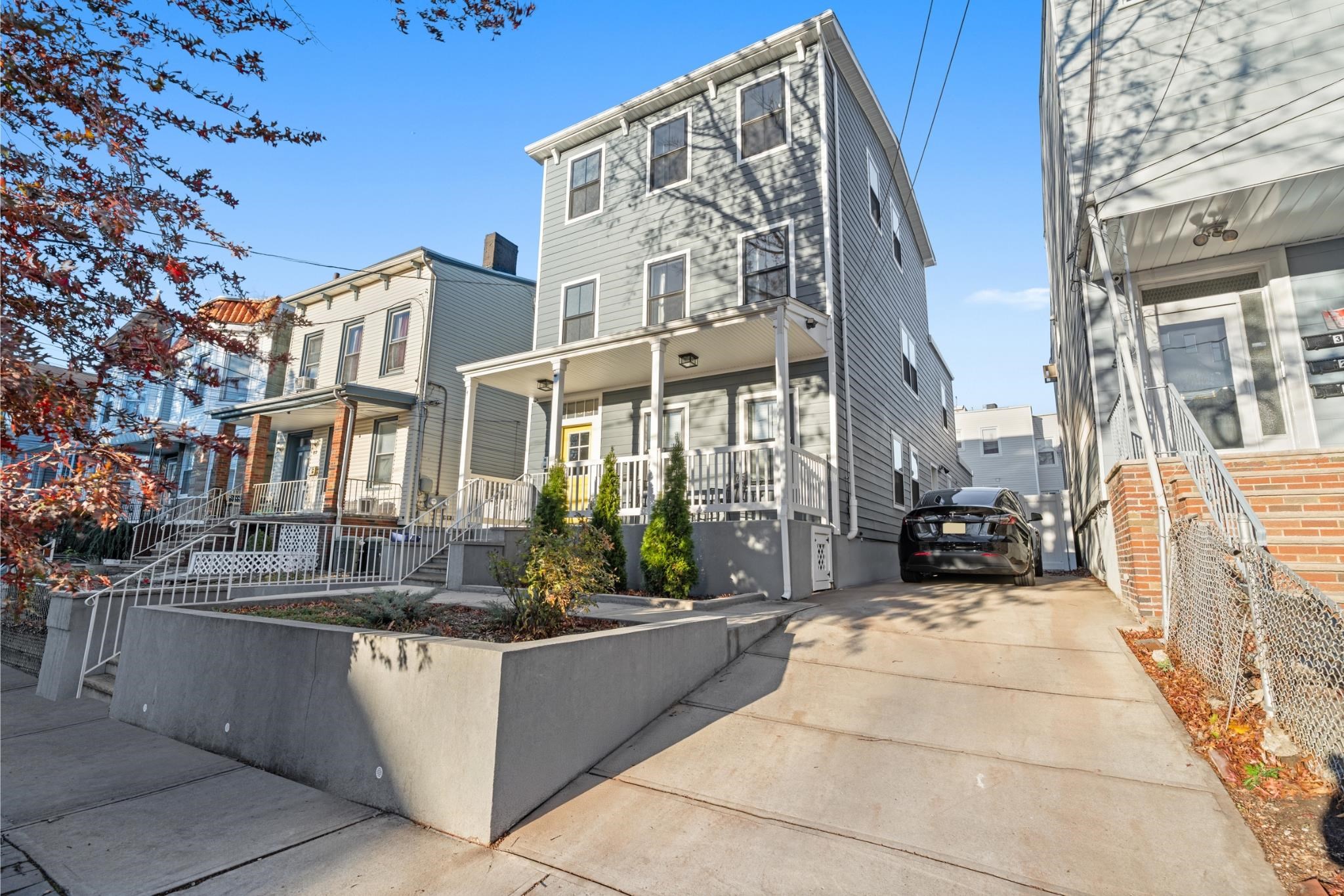 58 WAVERLY ST Unit: 2