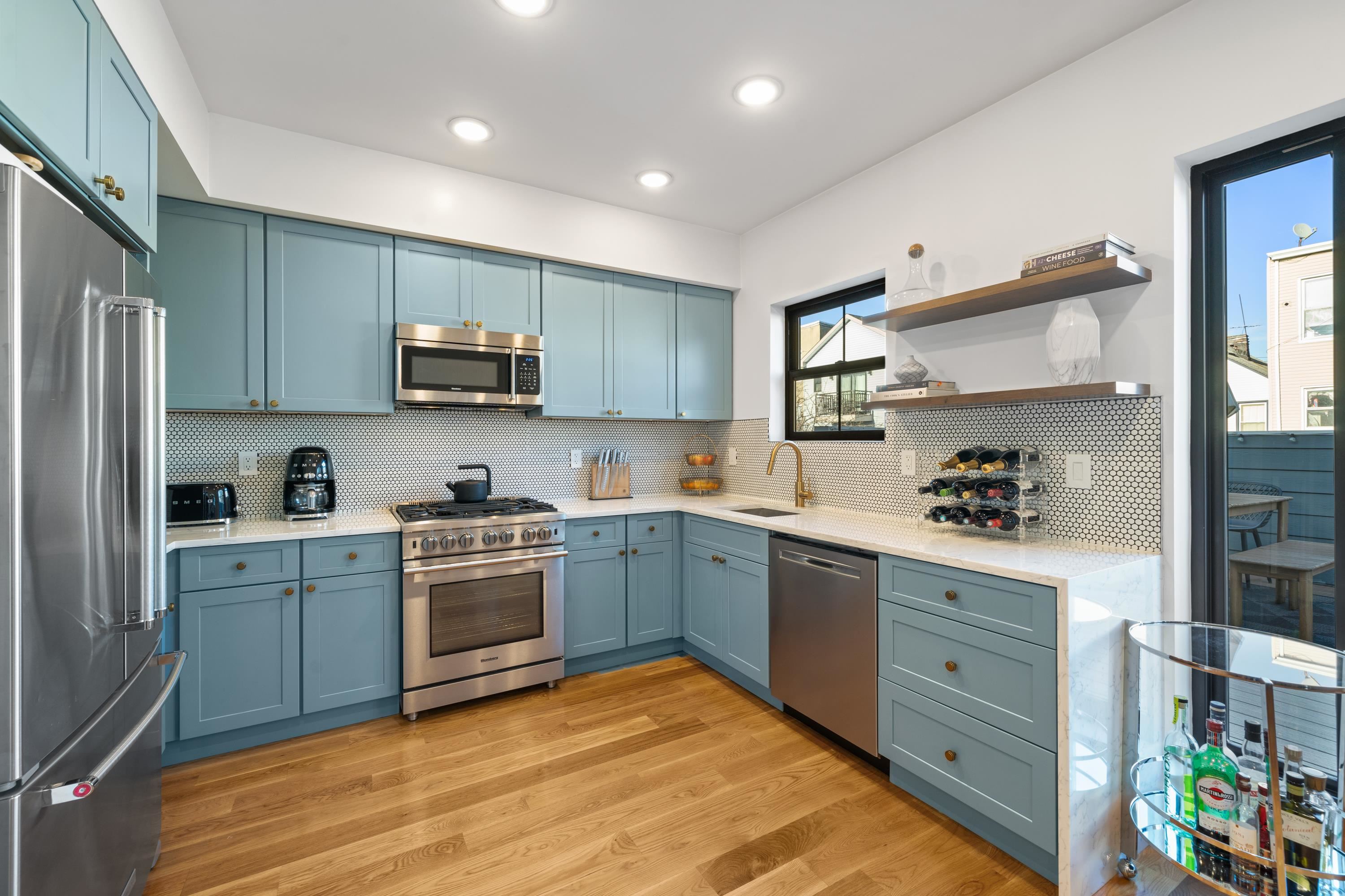 58 WAVERLY ST Unit: 2