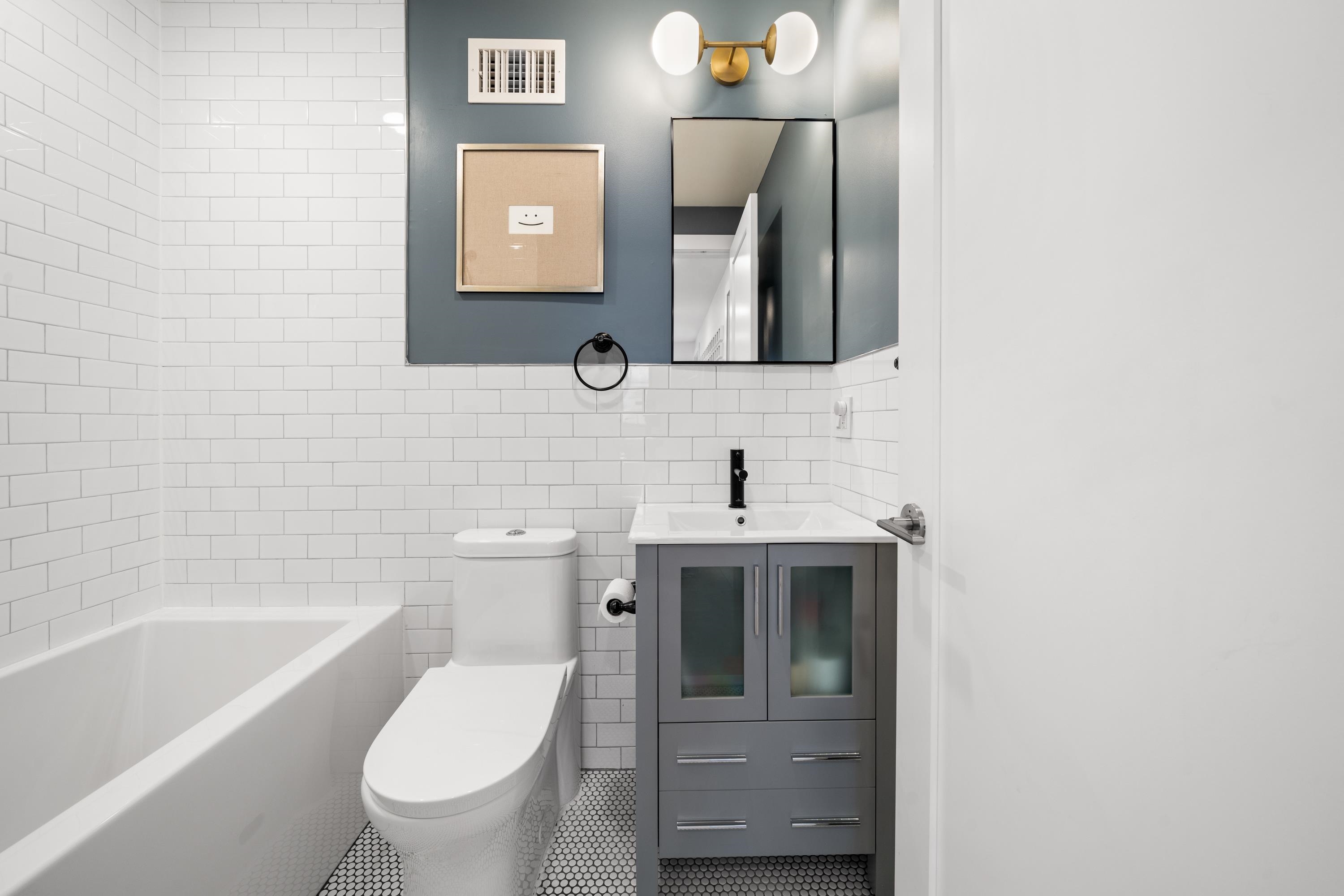 58 WAVERLY ST Unit: 2