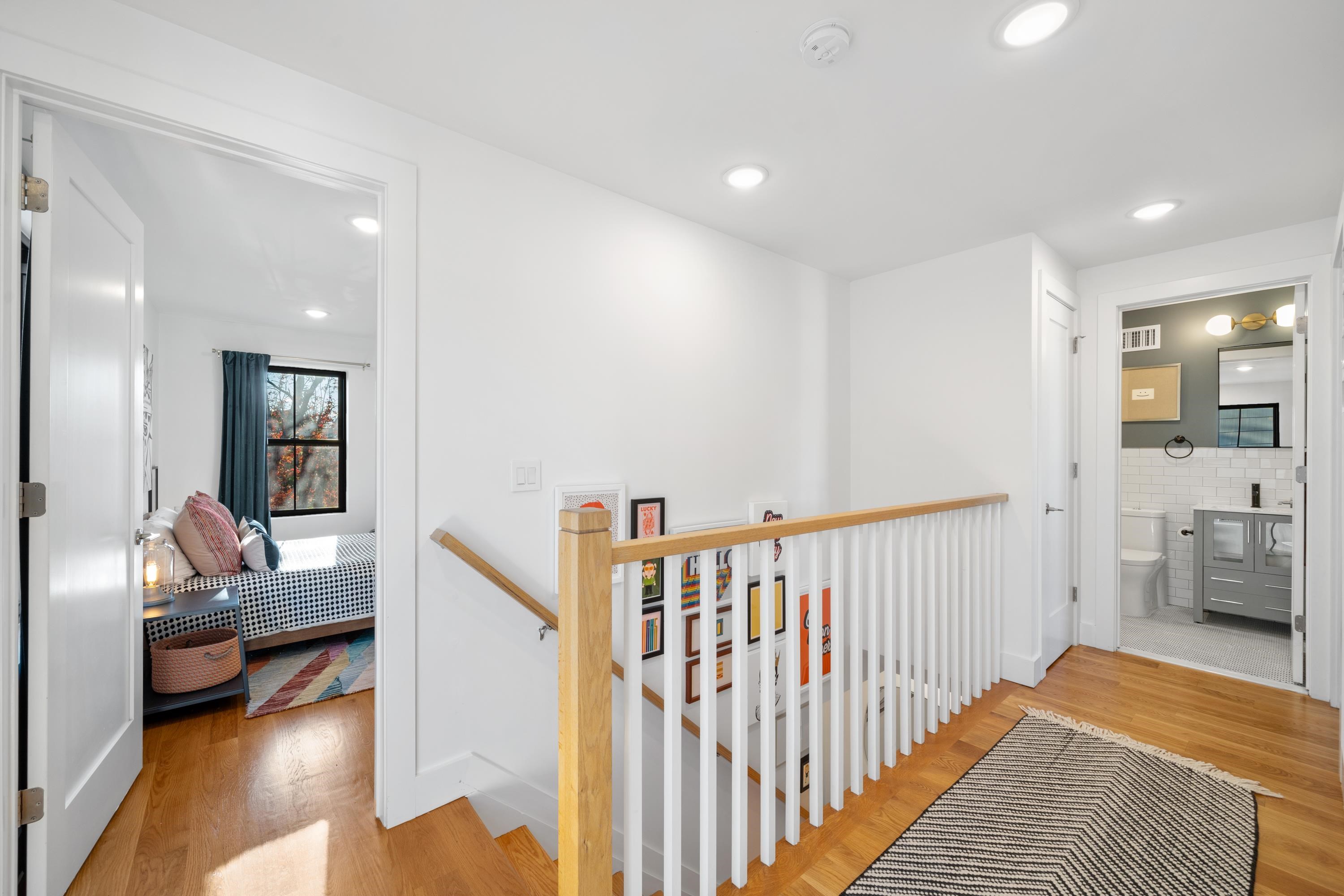 58 WAVERLY ST Unit: 2