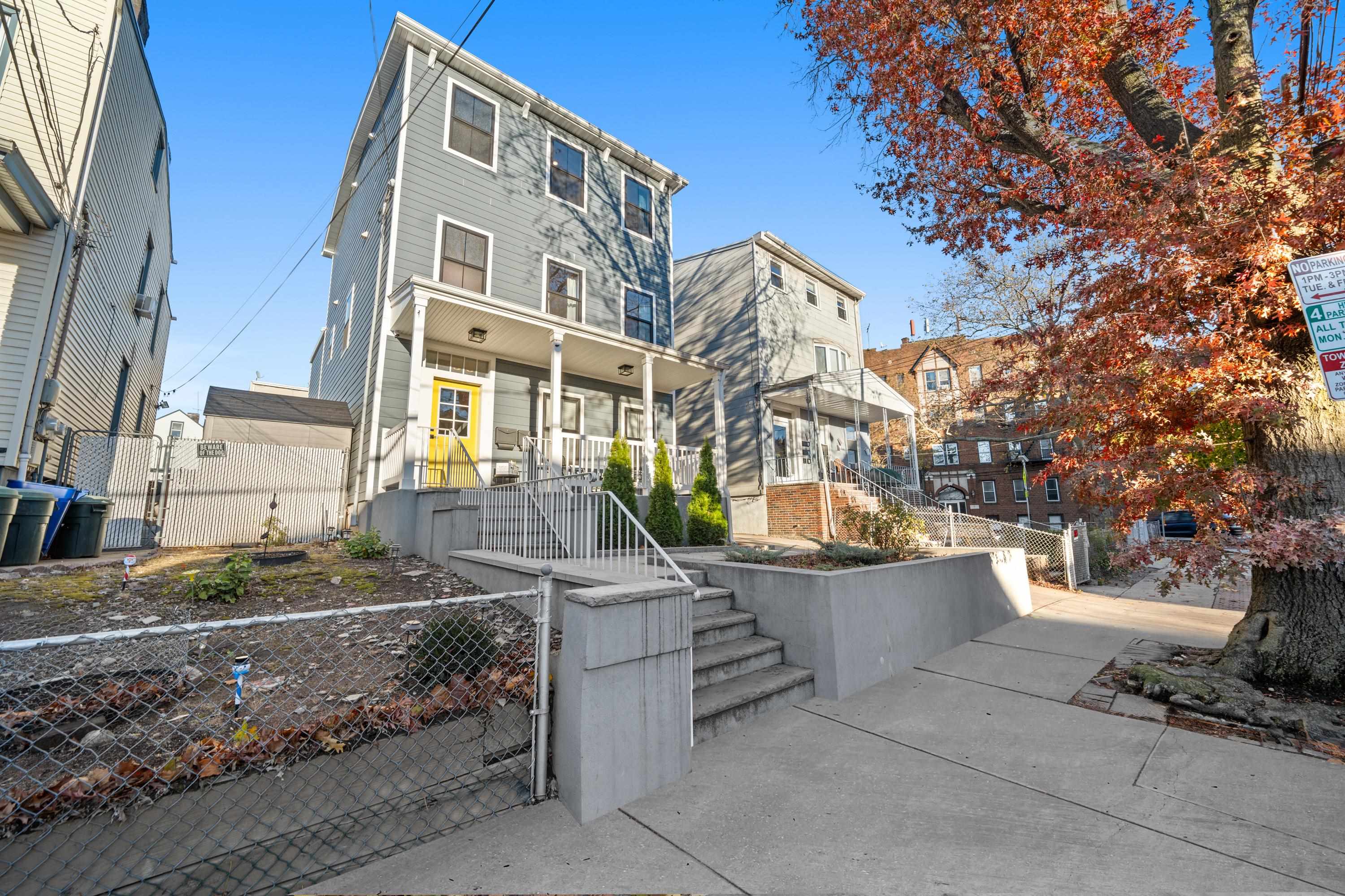 58 WAVERLY ST Unit: 2