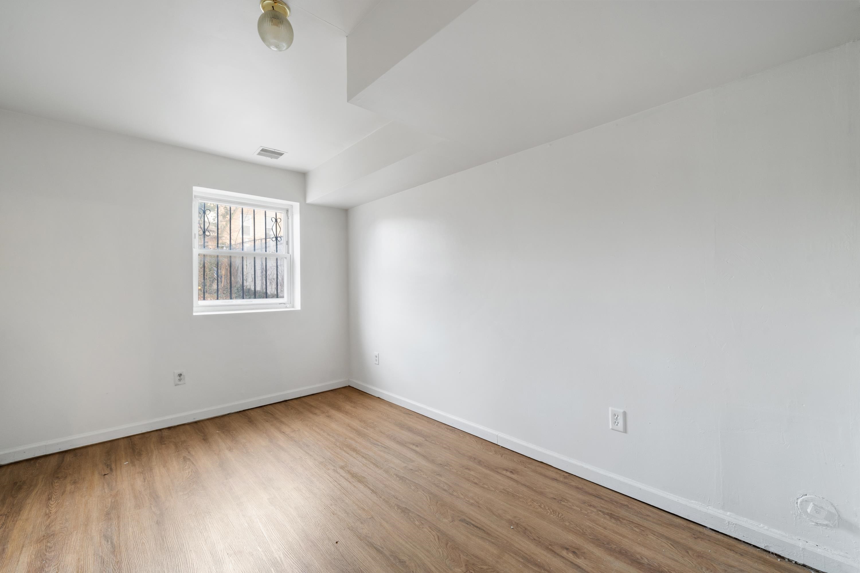 86 VAN NOSTRAND AVE