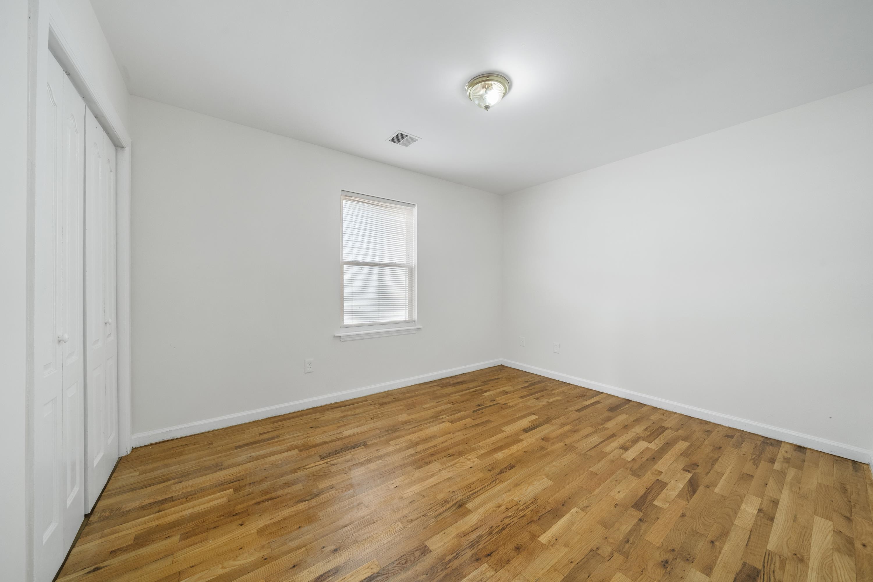 86 VAN NOSTRAND AVE