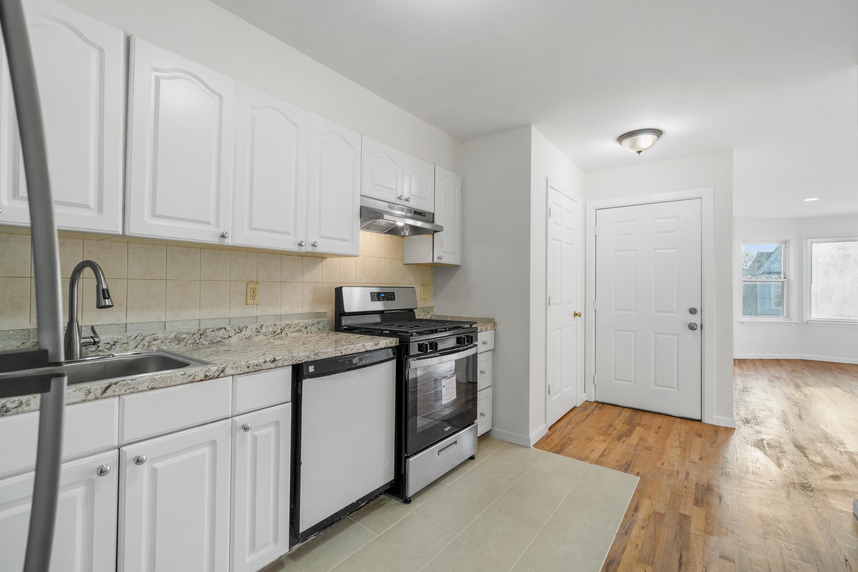 86 VAN NOSTRAND AVE