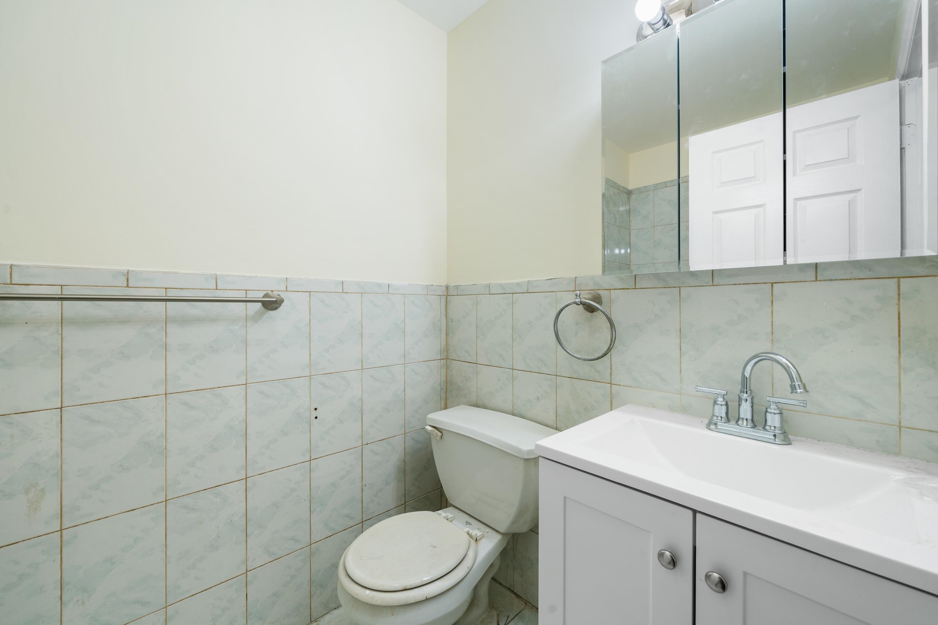 86 VAN NOSTRAND AVE