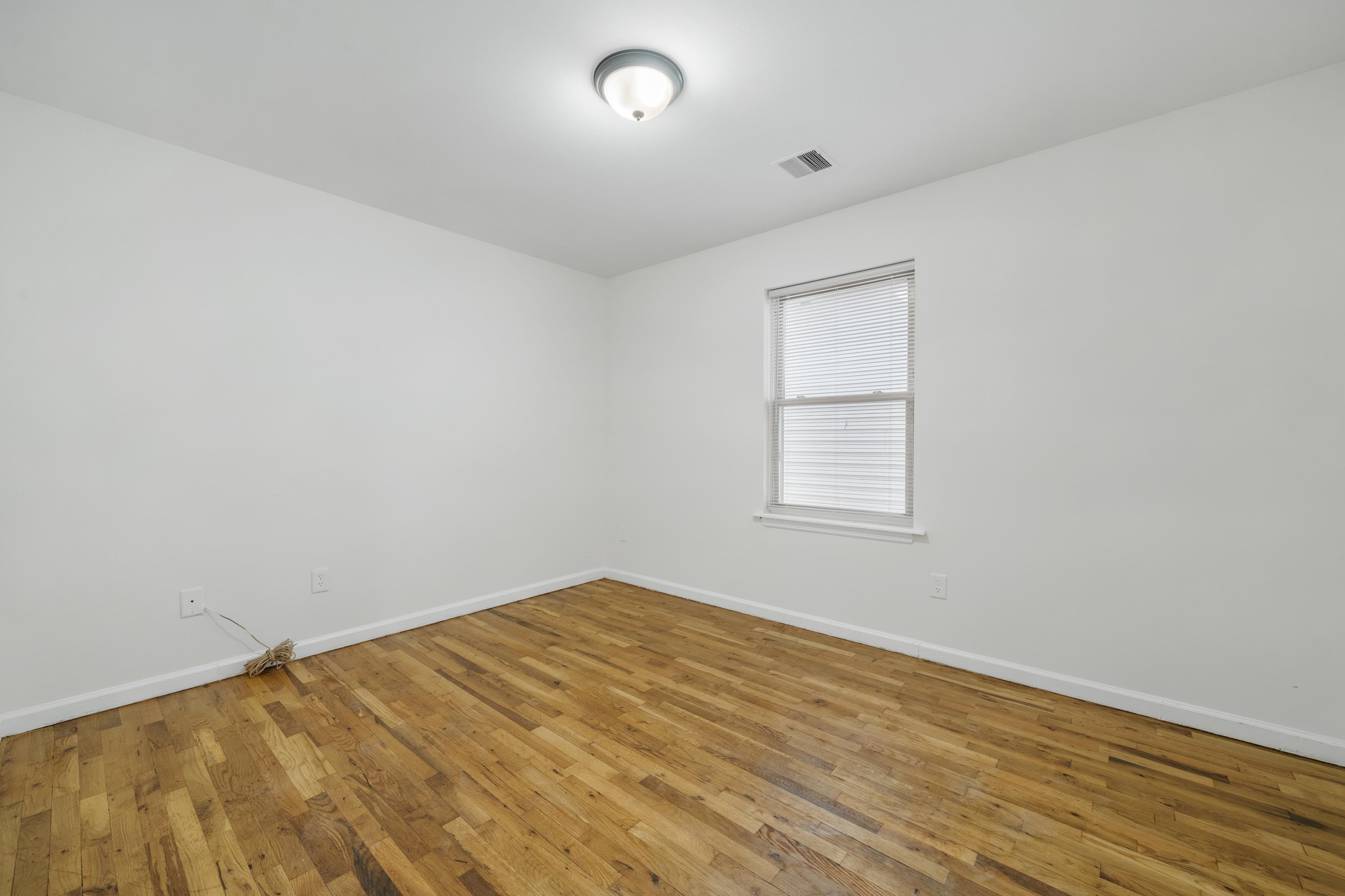 86 VAN NOSTRAND AVE