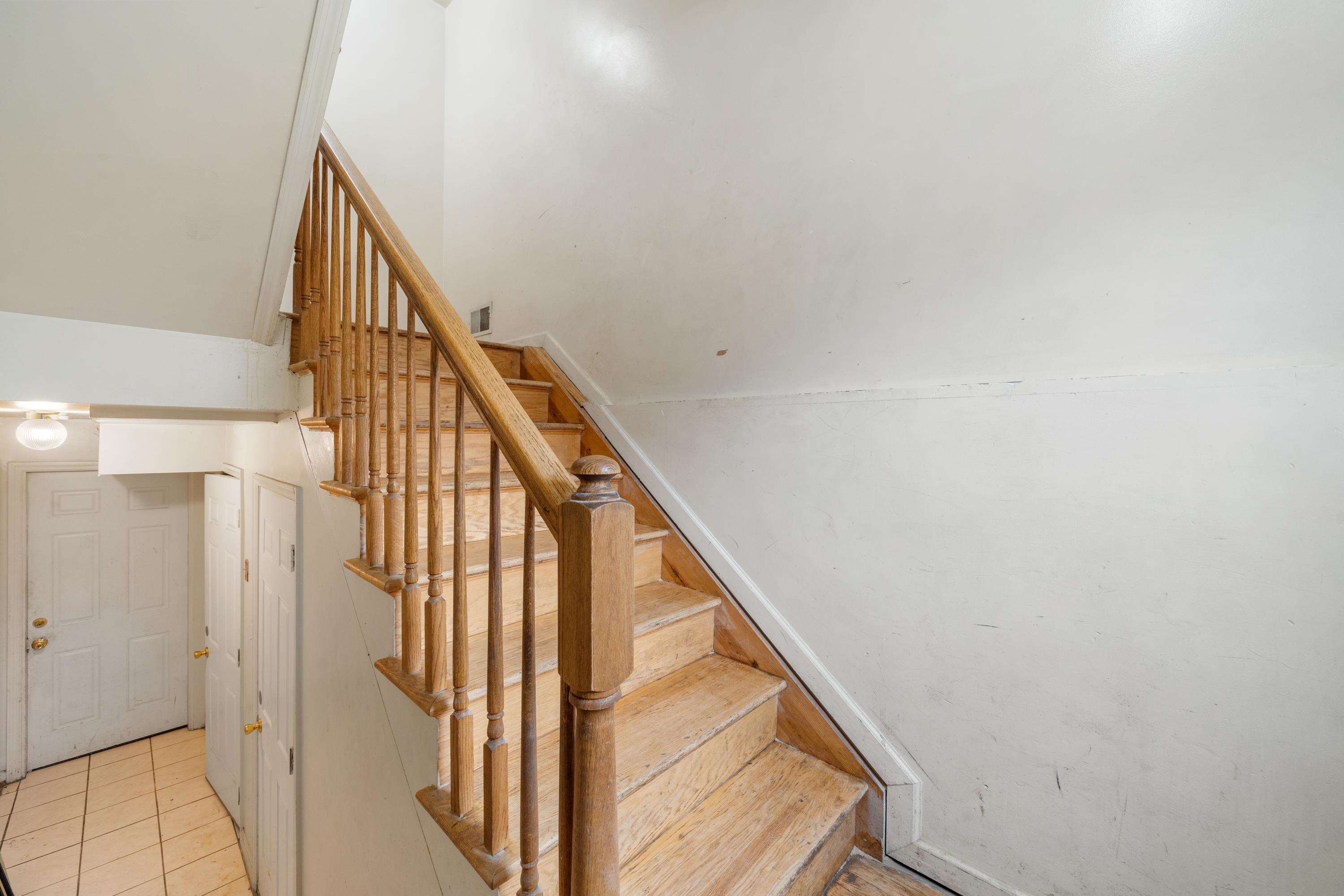 86 VAN NOSTRAND AVE