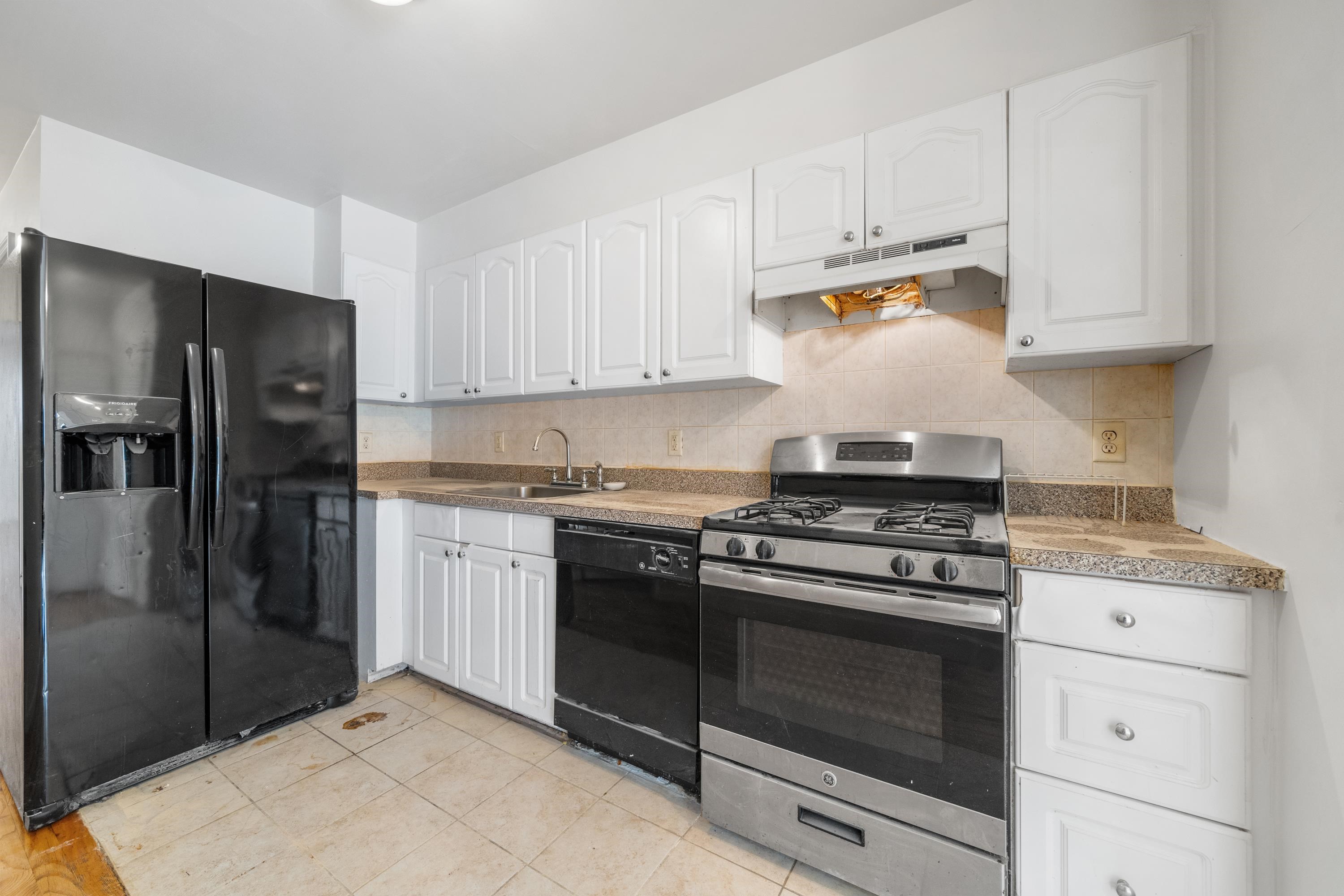 86 VAN NOSTRAND AVE