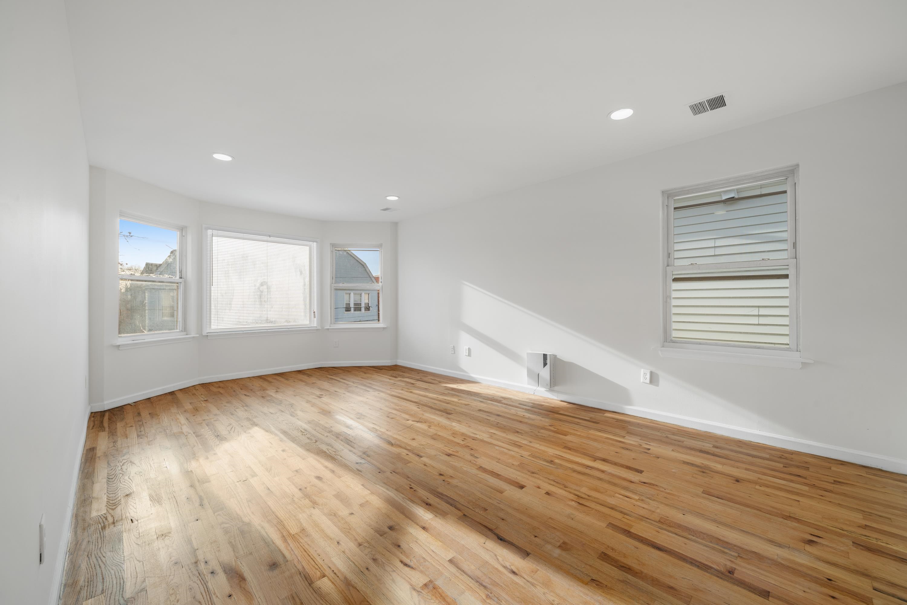 86 VAN NOSTRAND AVE