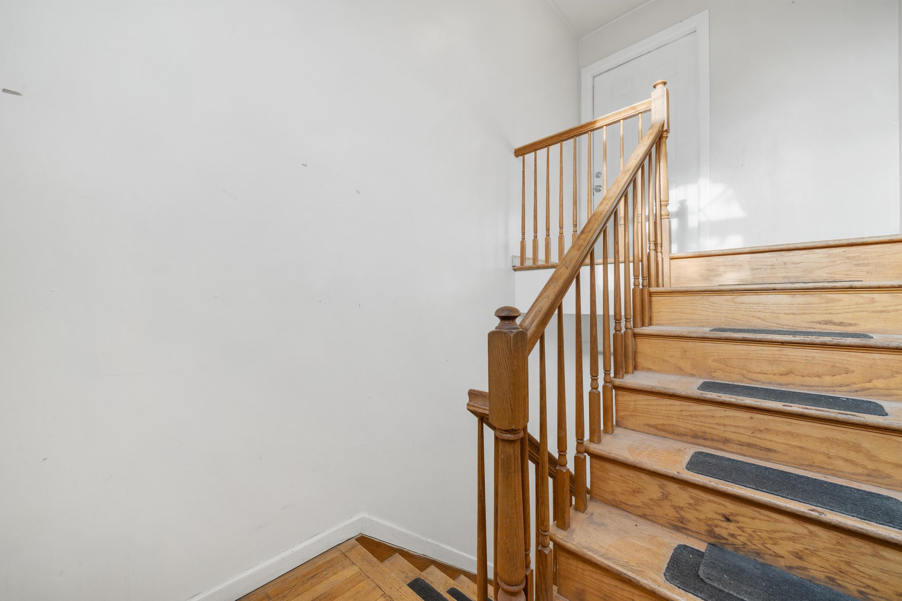 86 VAN NOSTRAND AVE