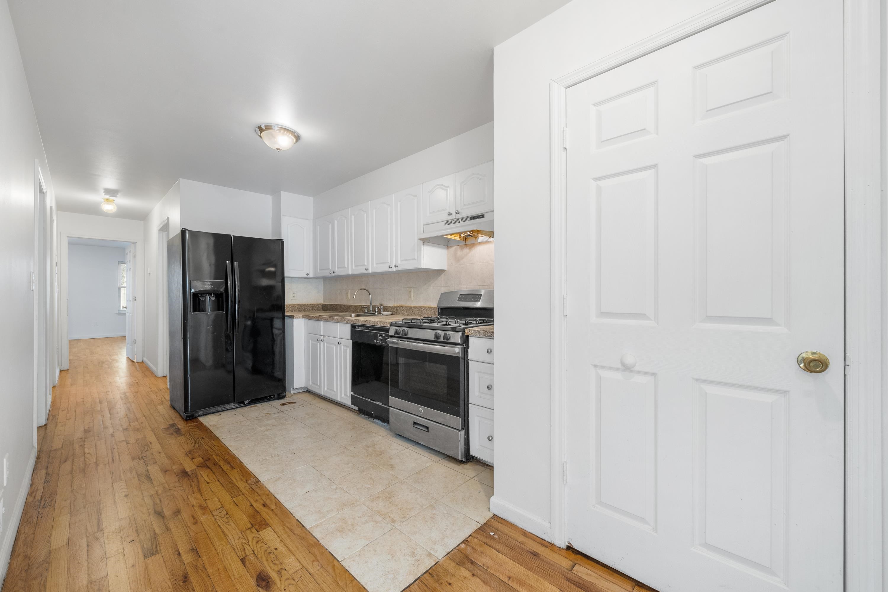 86 VAN NOSTRAND AVE