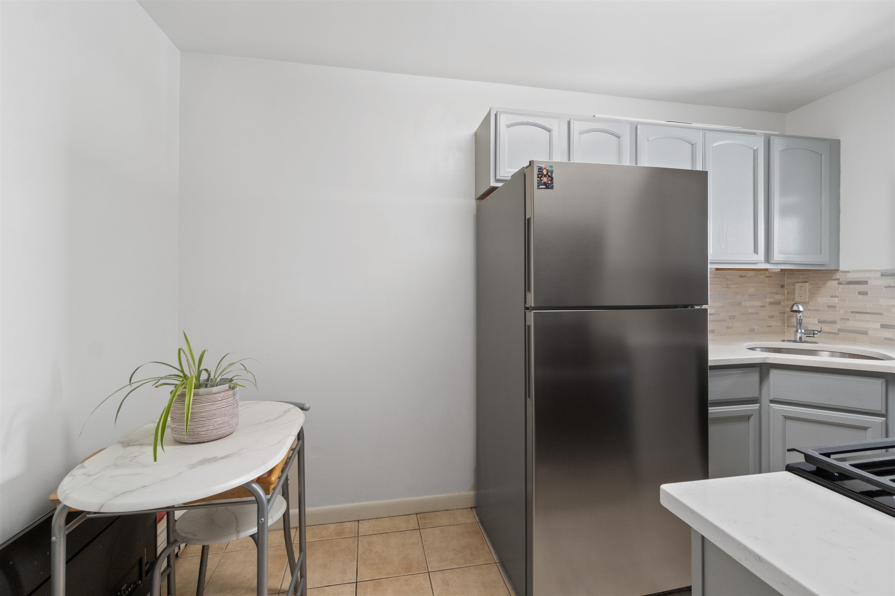 1677 KENNEDY BLVD Unit: 11