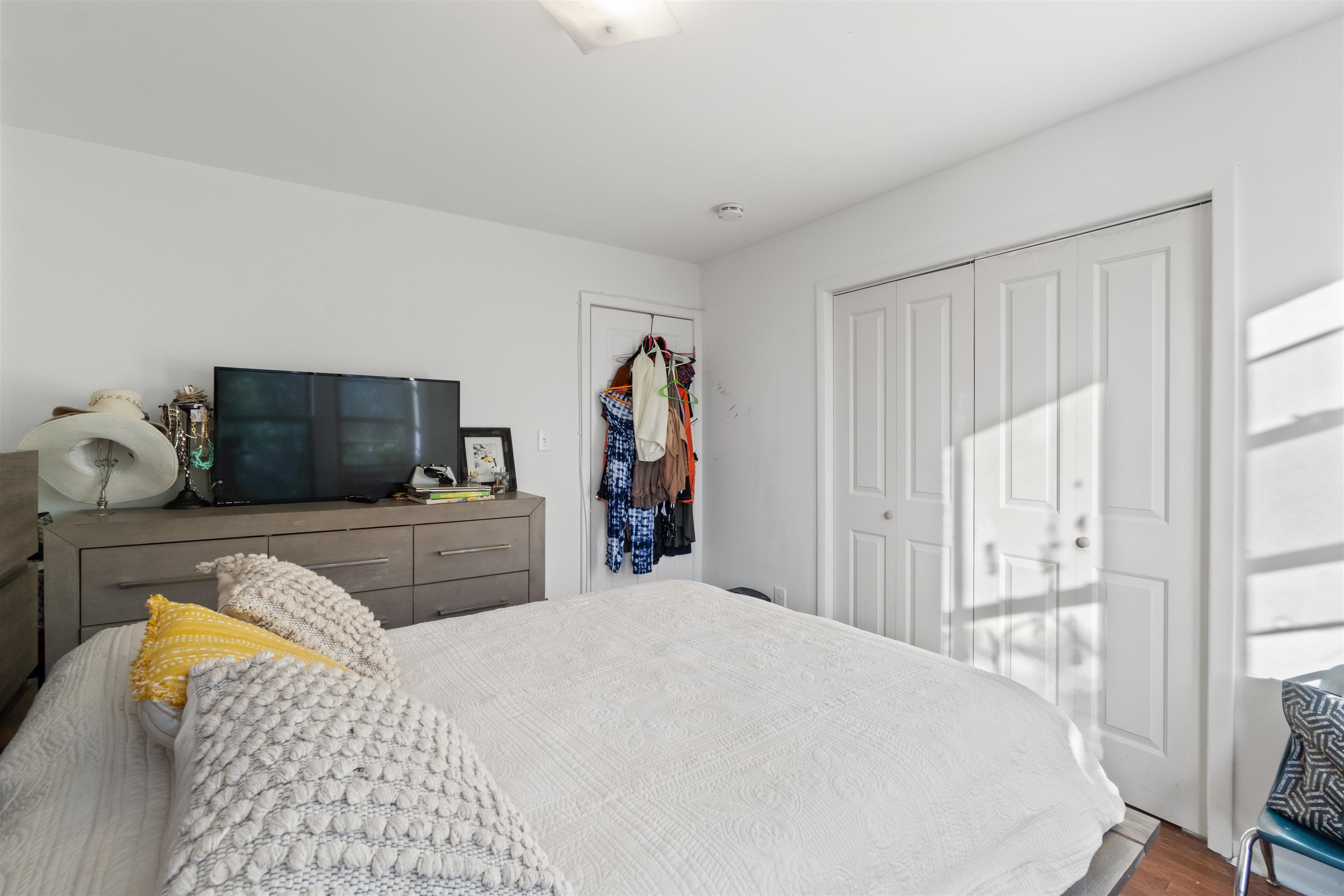 1677 KENNEDY BLVD Unit: 11