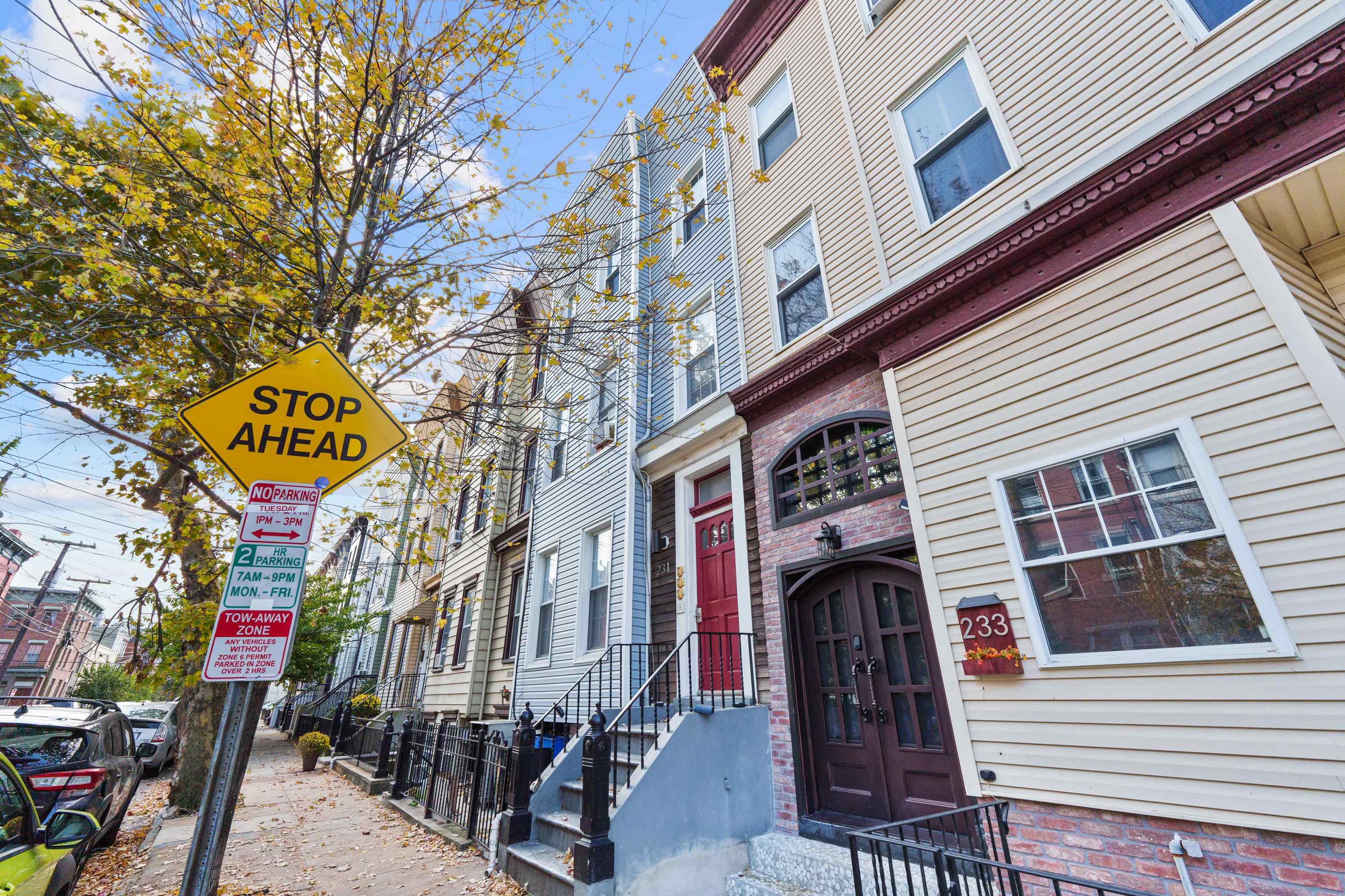 231 BRUNSWICK ST Unit: 1