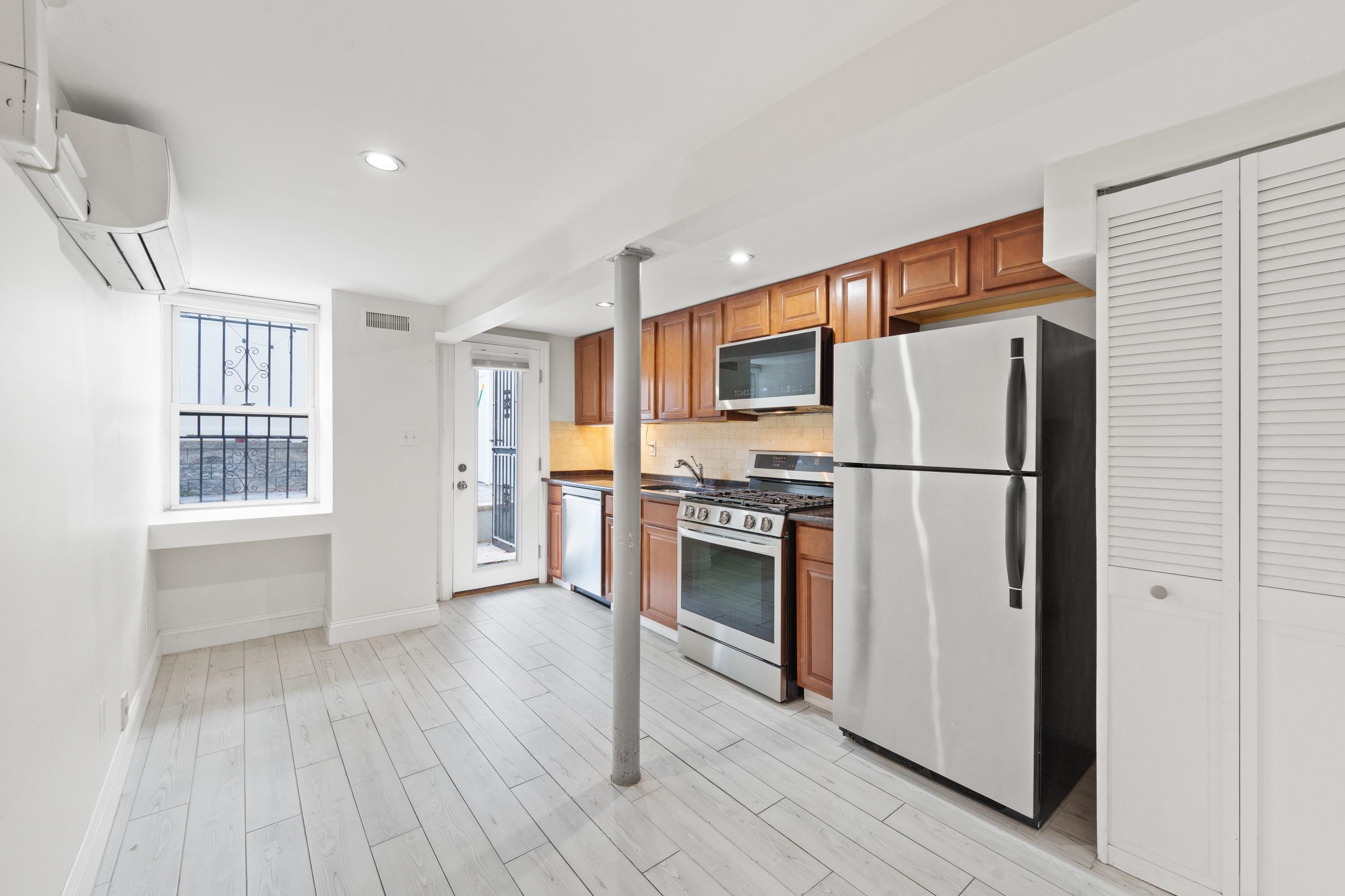 231 BRUNSWICK ST Unit: 1