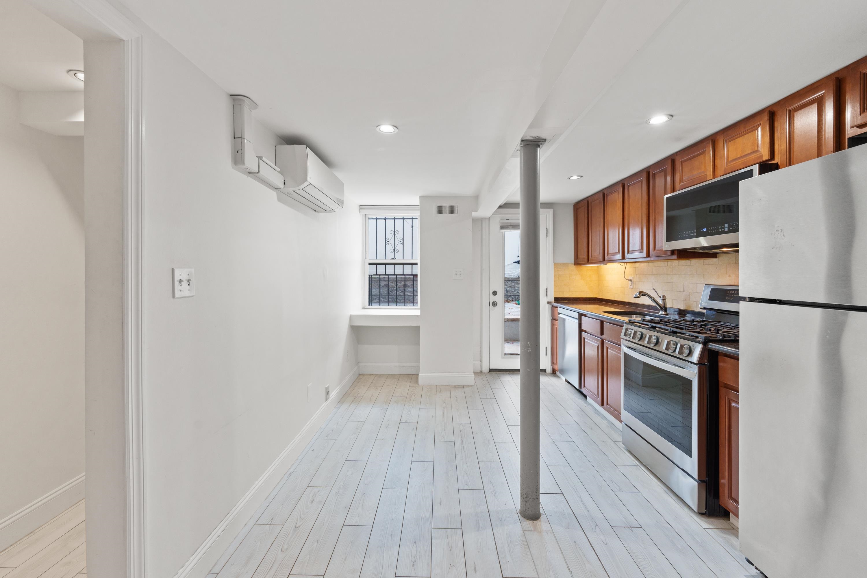 231 BRUNSWICK ST Unit: 1