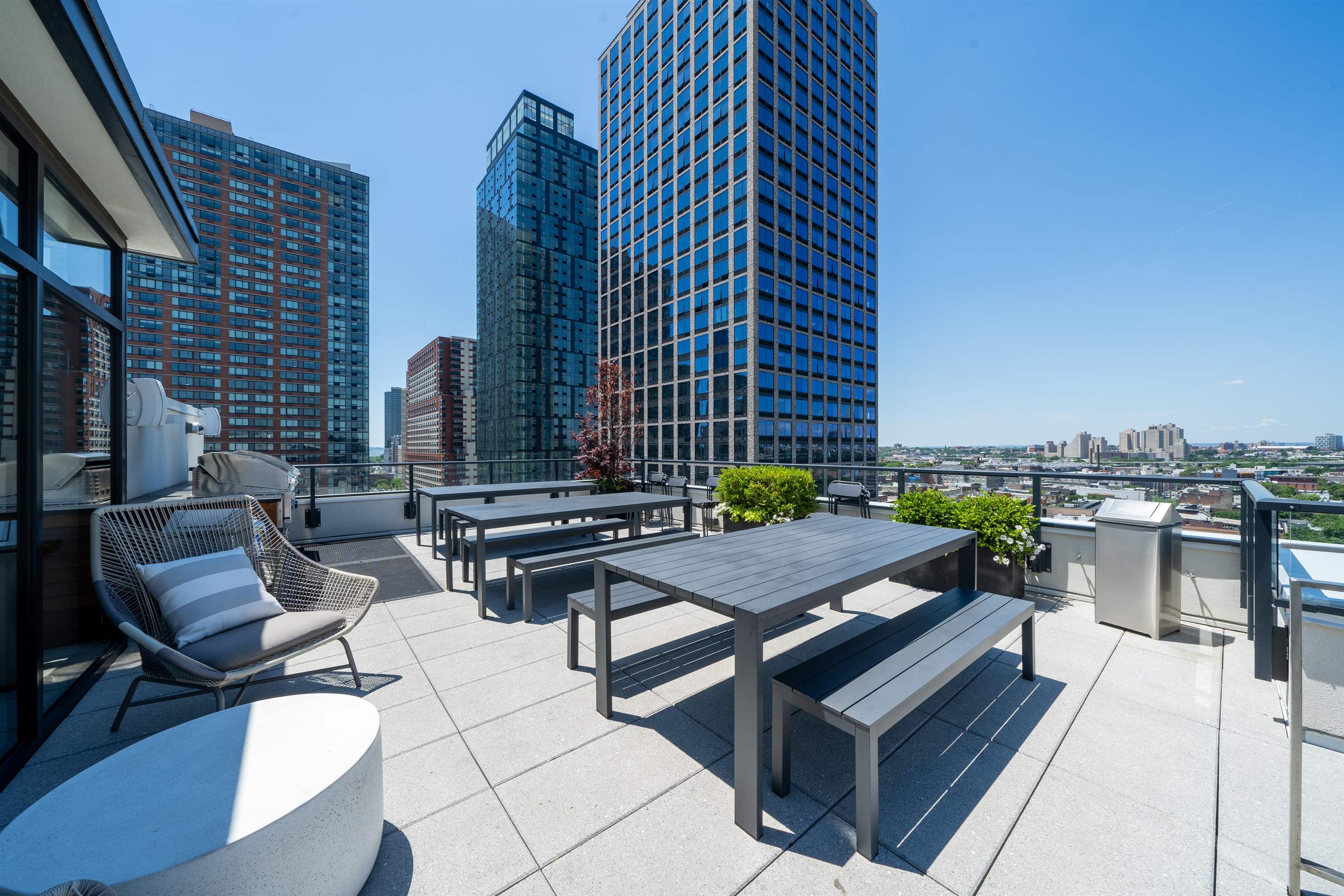 160 1ST ST Unit: 410