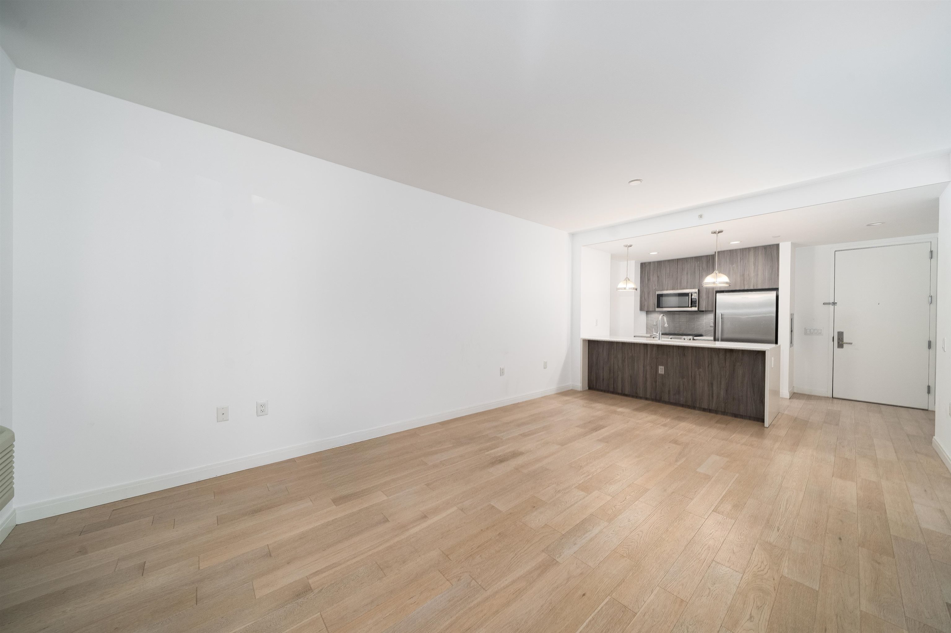160 1ST ST Unit: 410