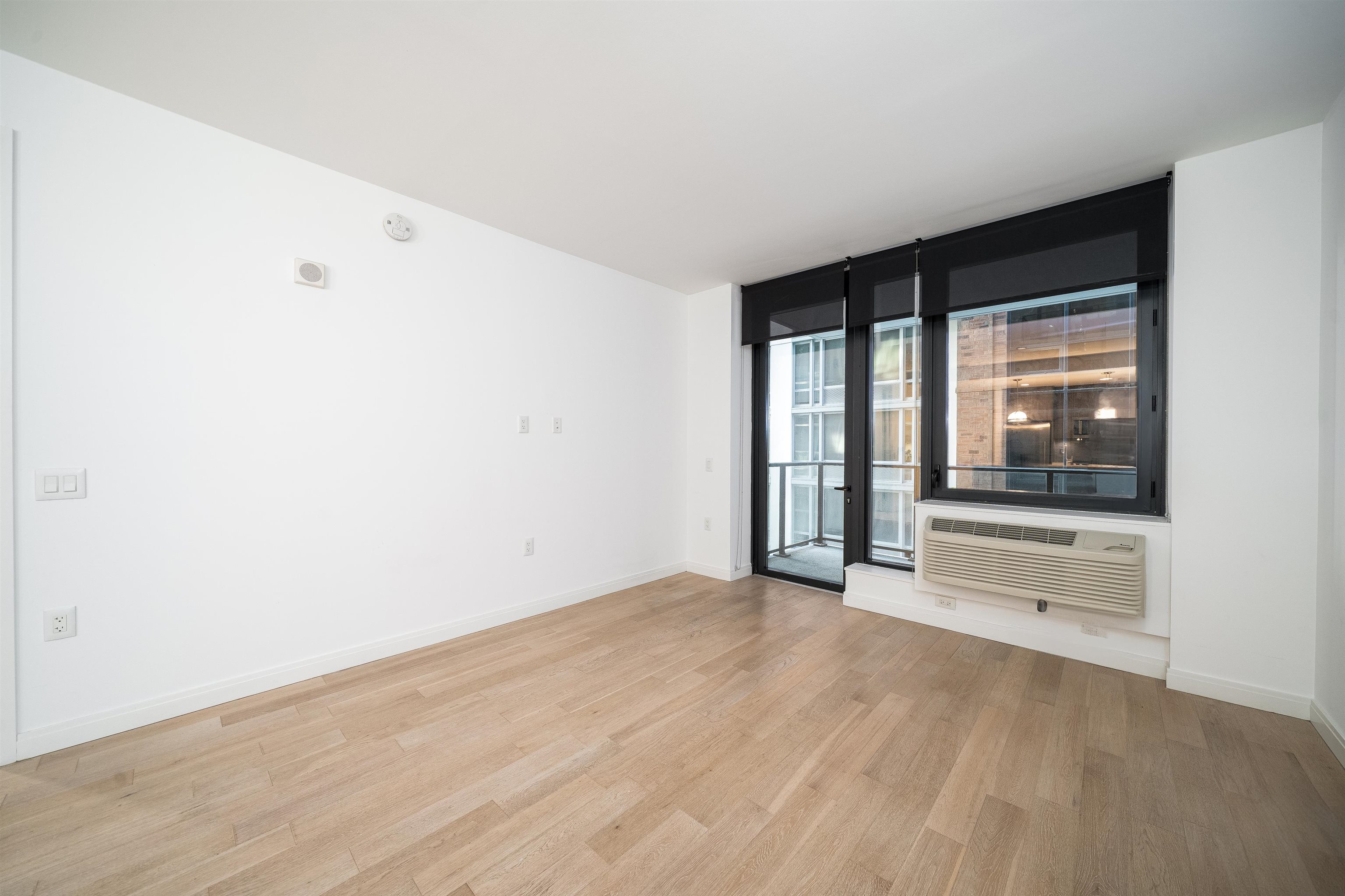 160 1ST ST Unit: 410