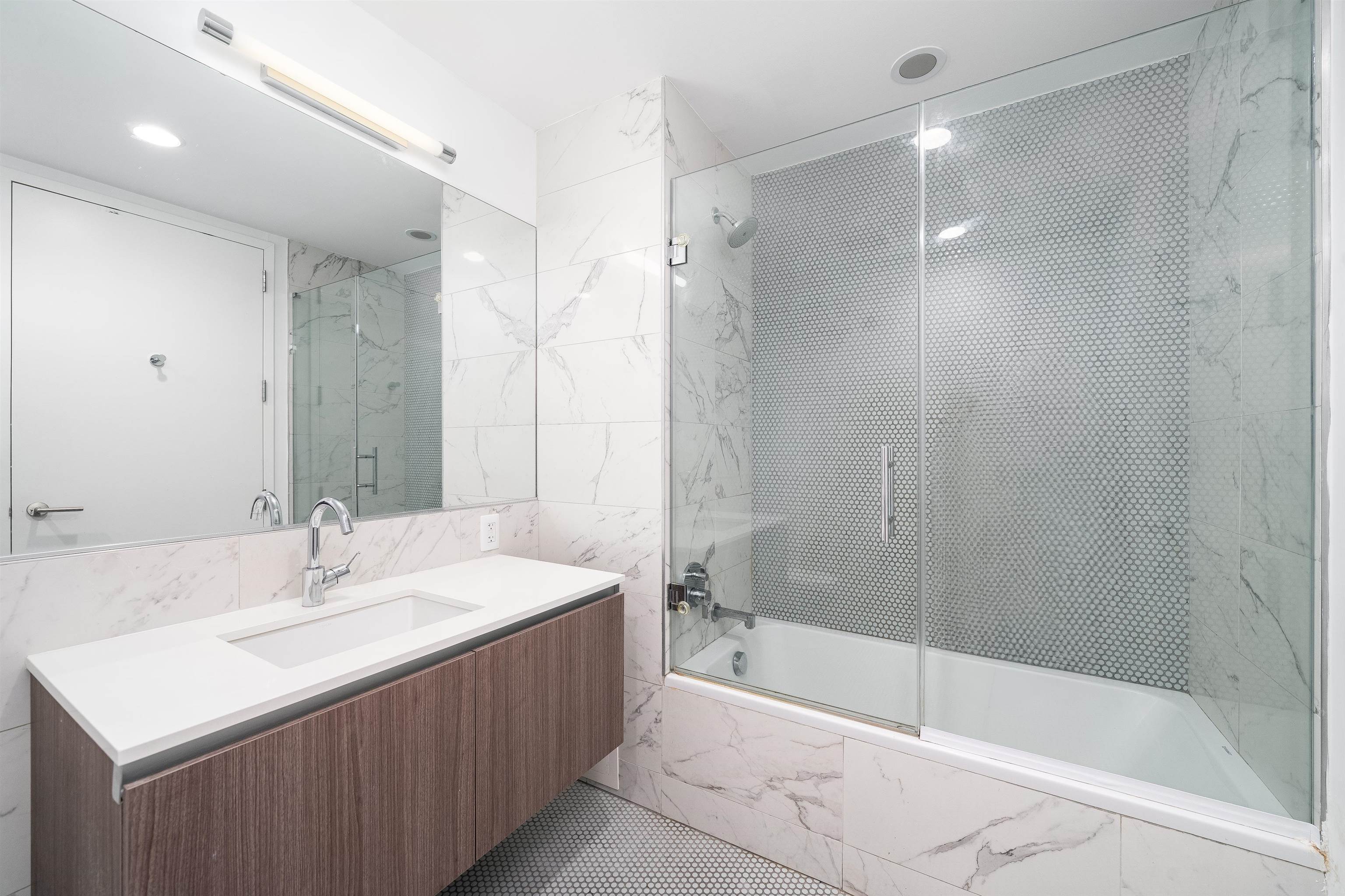 160 1ST ST Unit: 410