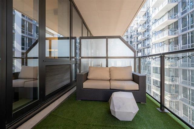 160 1ST ST Unit: 410