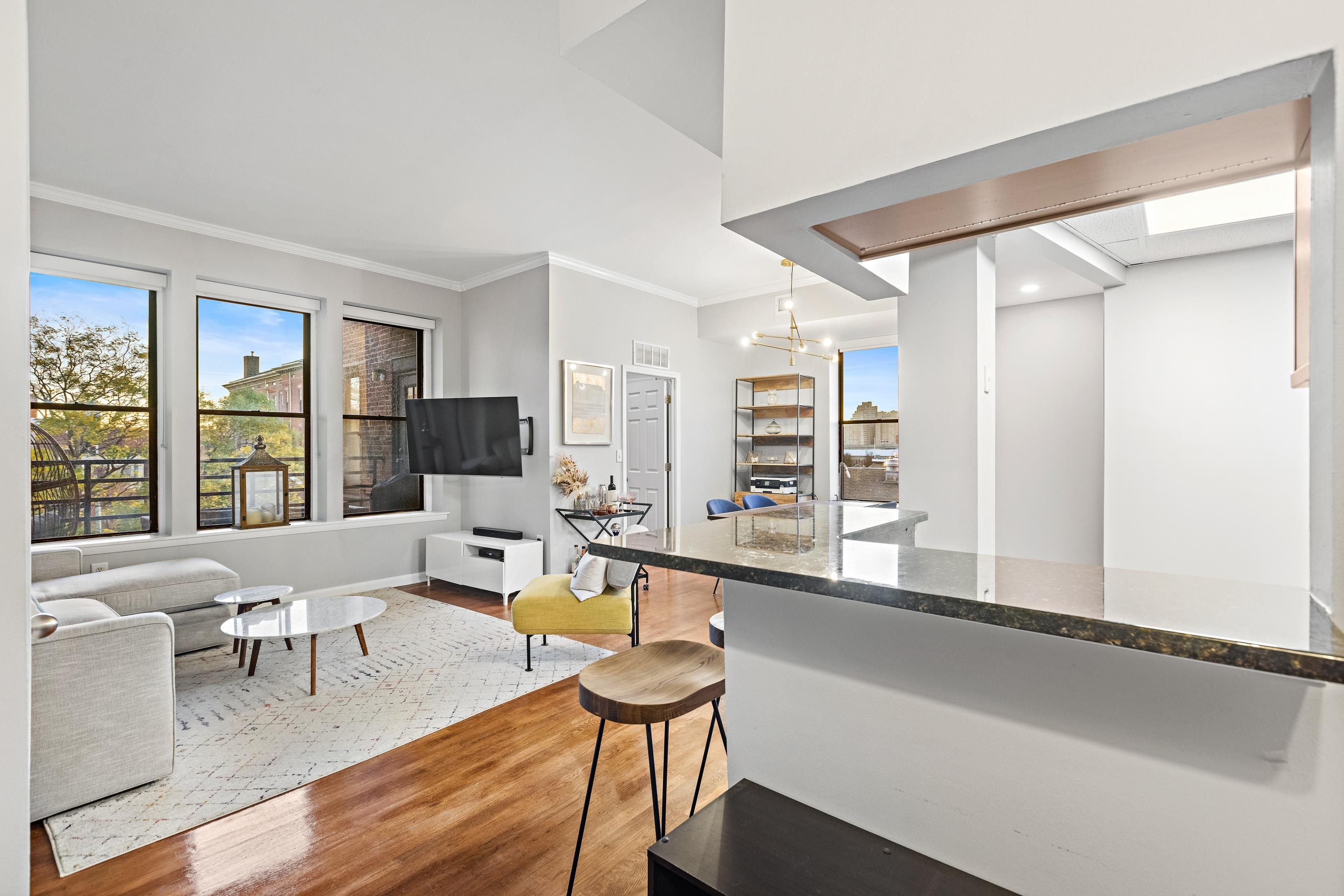 187 WAYNE ST Unit: 315C