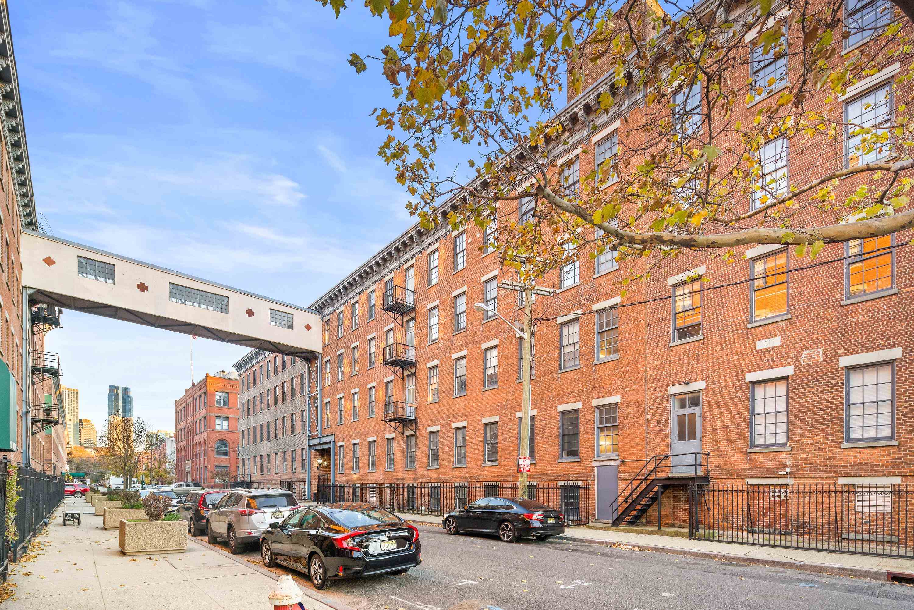 187 WAYNE ST Unit: 315C