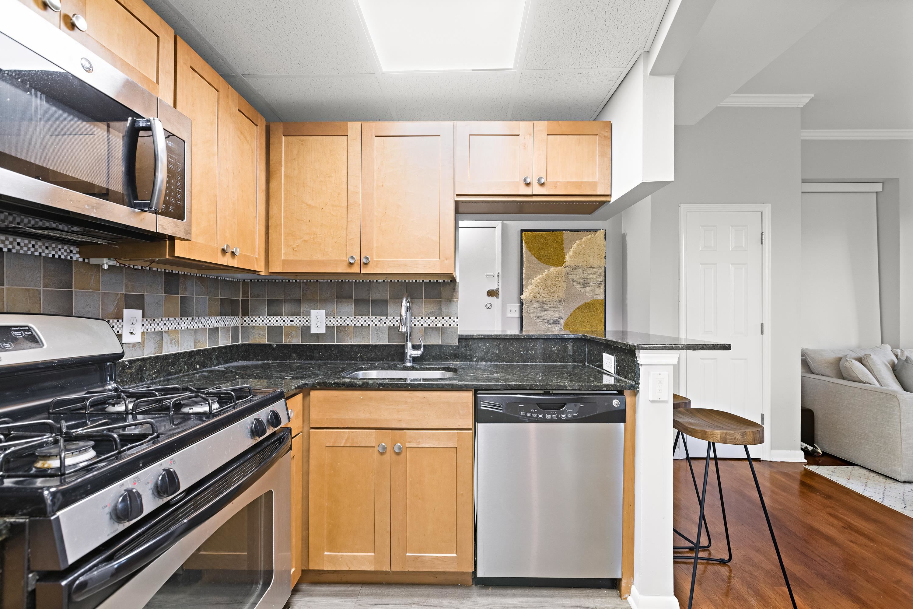 187 WAYNE ST Unit: 315C
