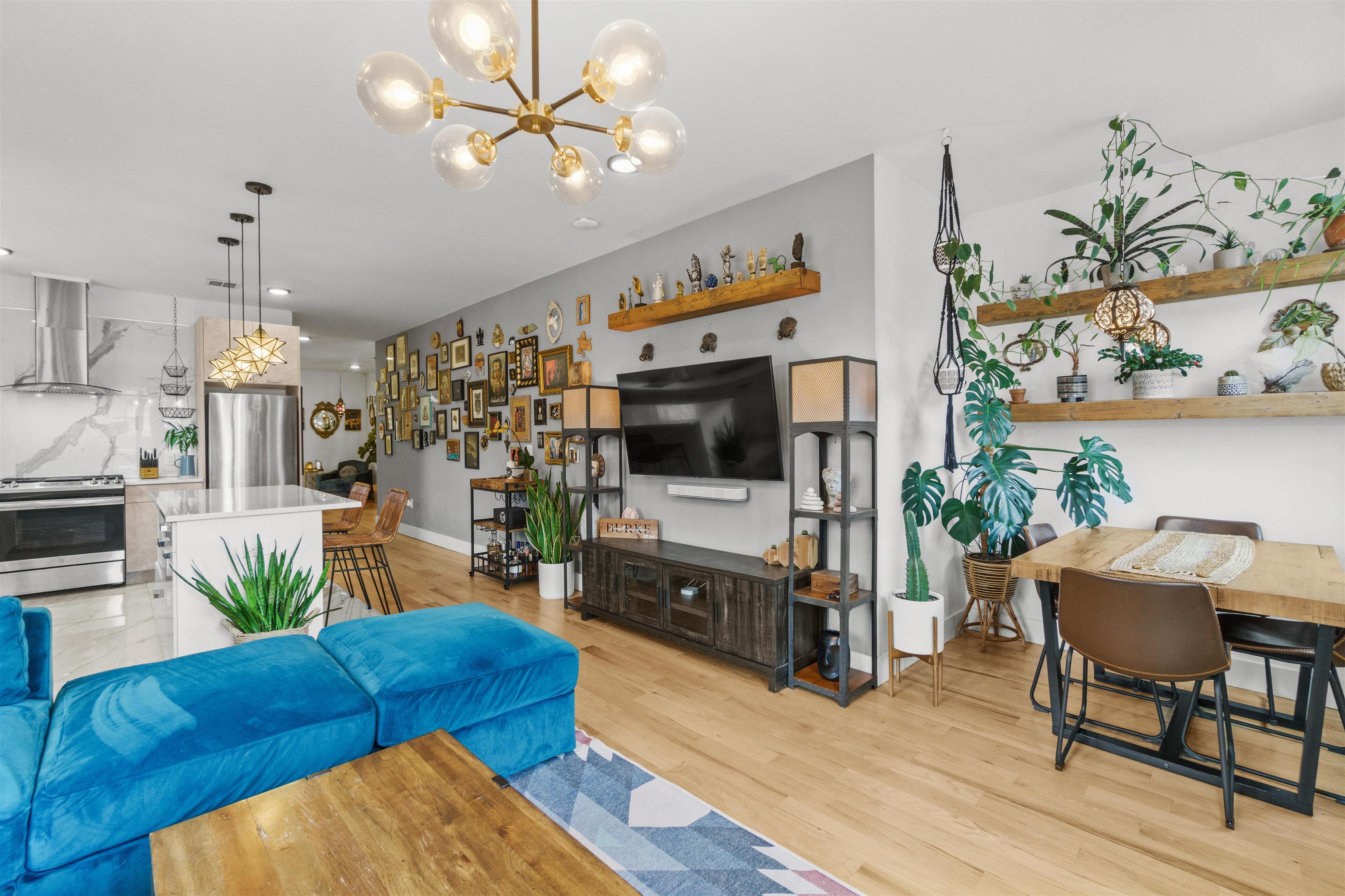 312 ARLINGTON AVE Unit: 1