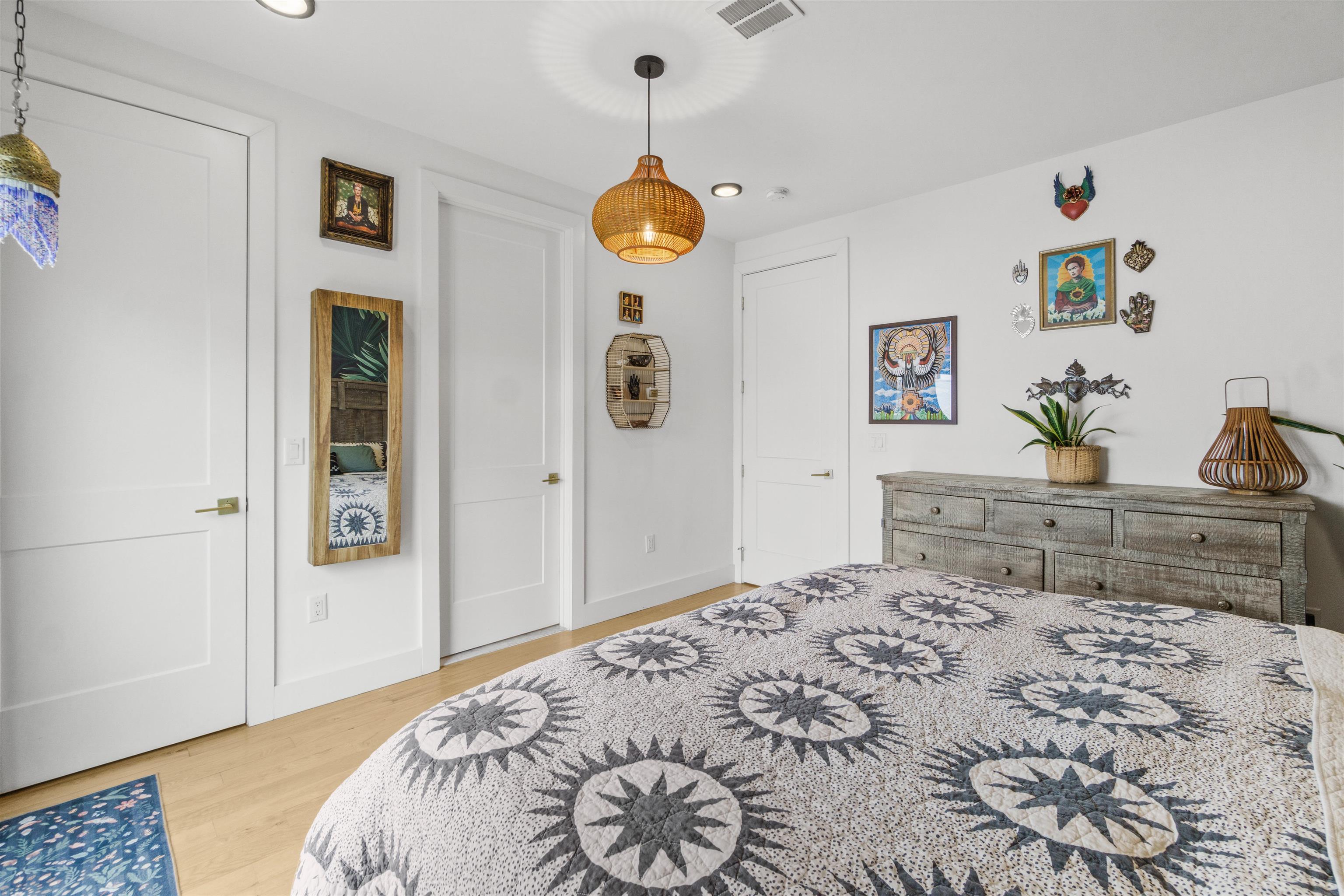 312 ARLINGTON AVE Unit: 1