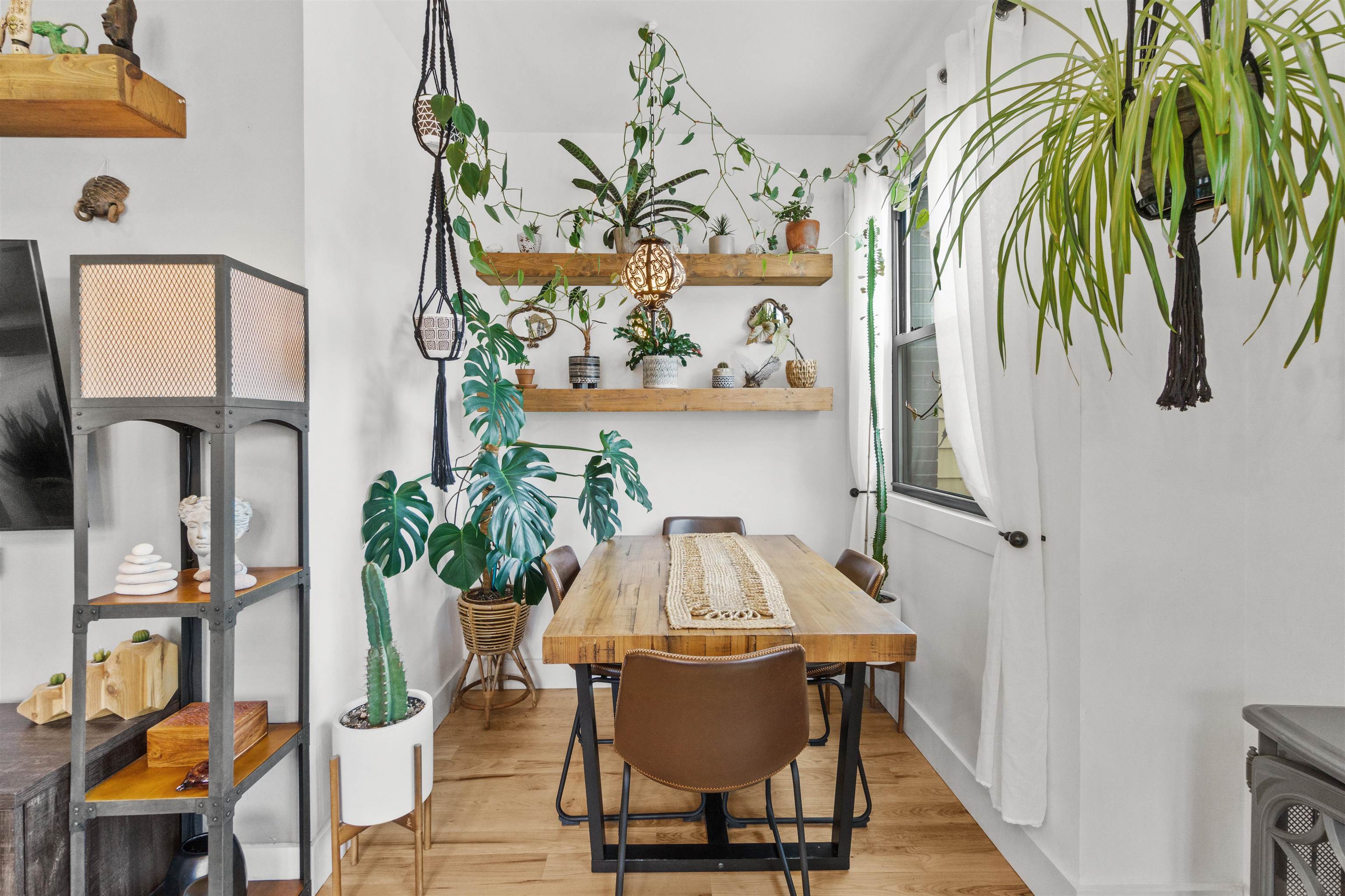 312 ARLINGTON AVE Unit: 1