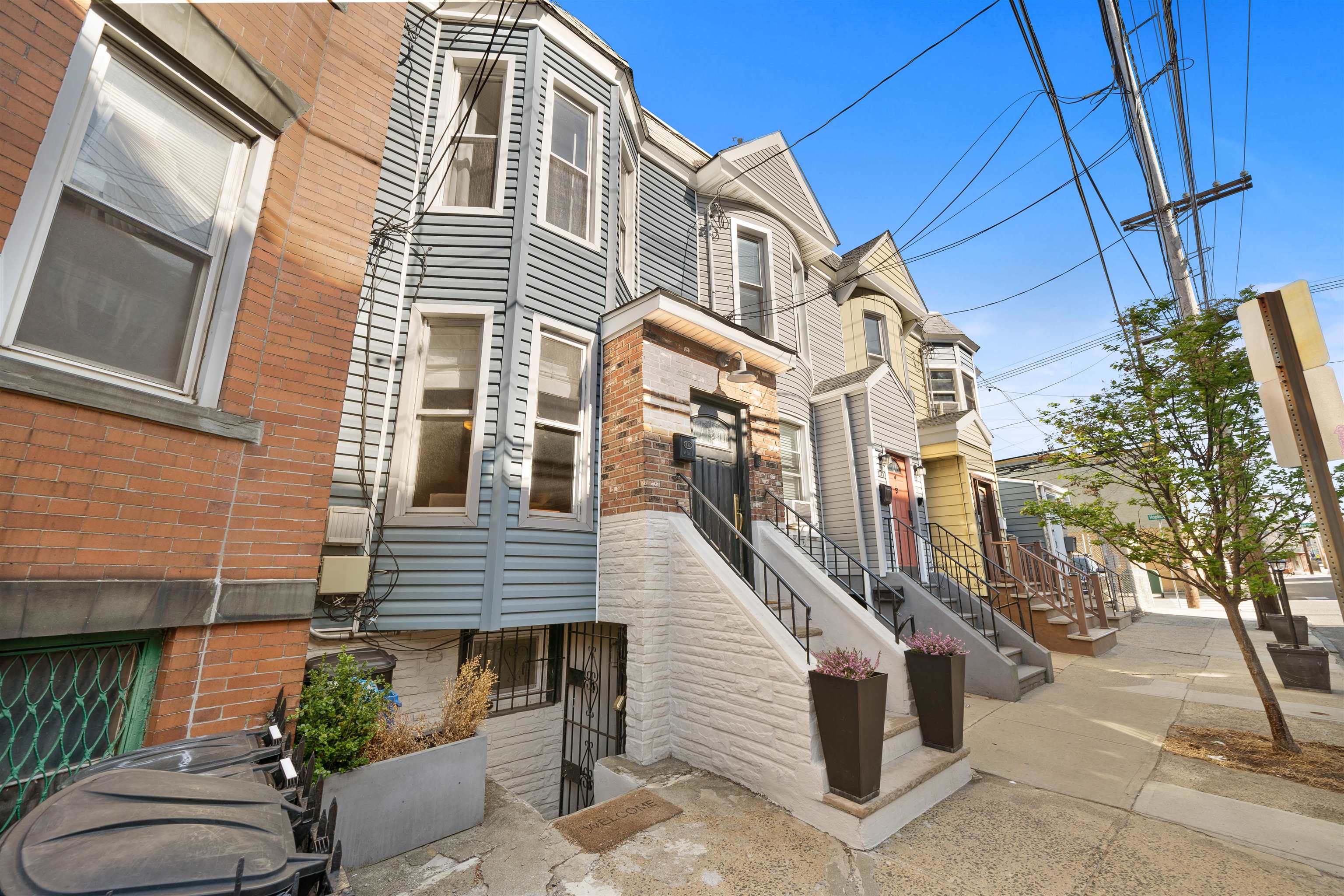 417 BALDWIN AVE