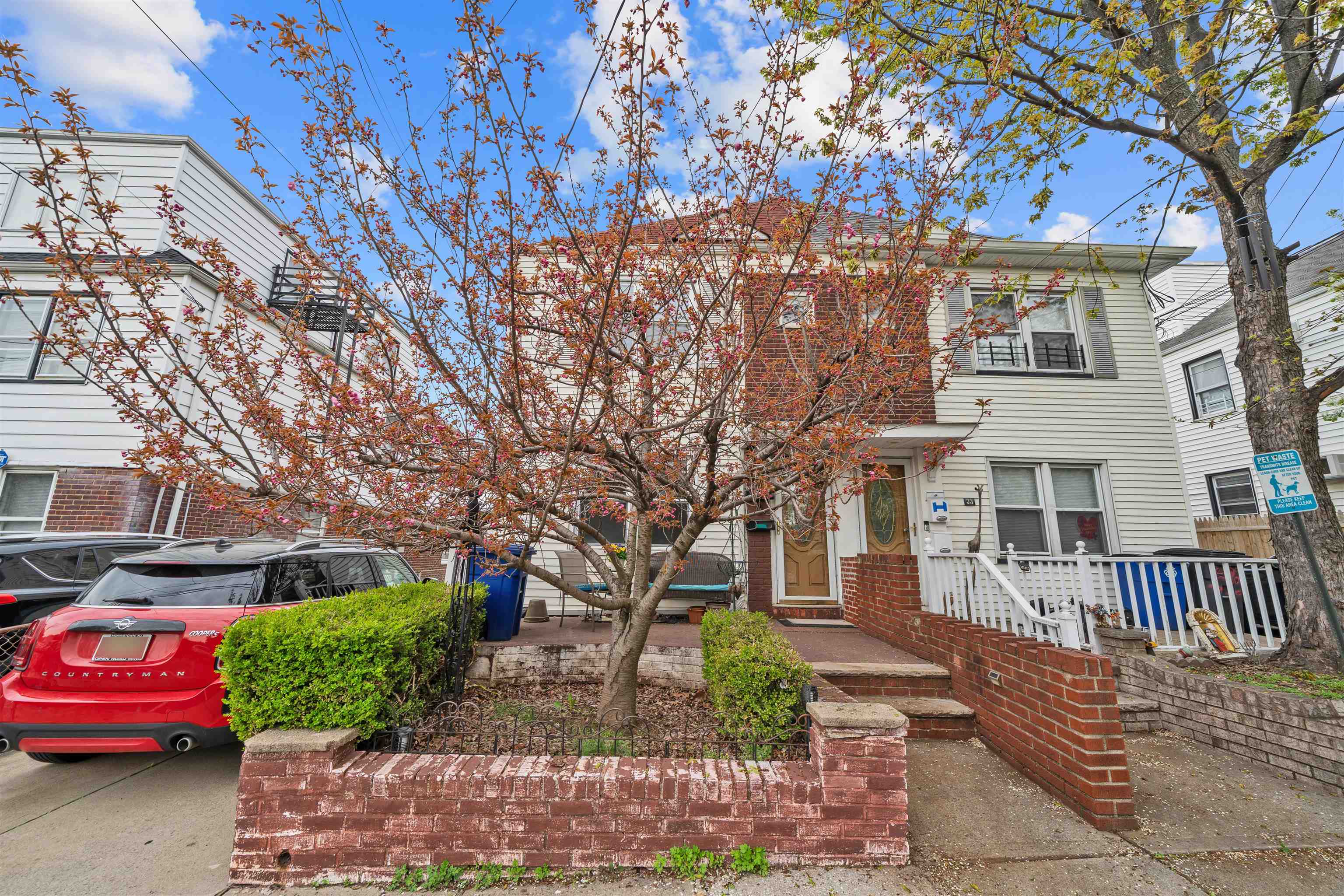 31 BROADWAY Unit: 1