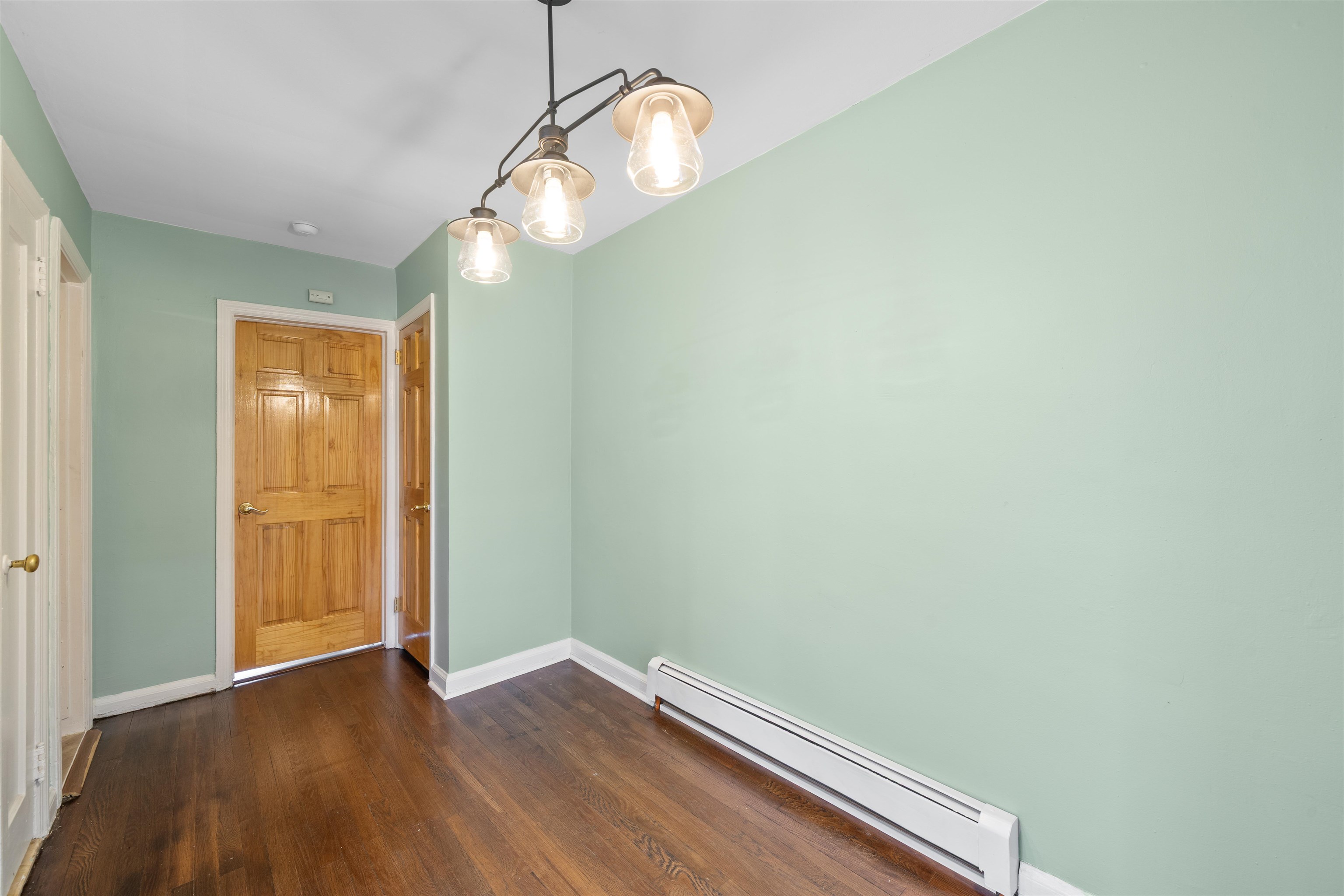 31 BROADWAY Unit: 1