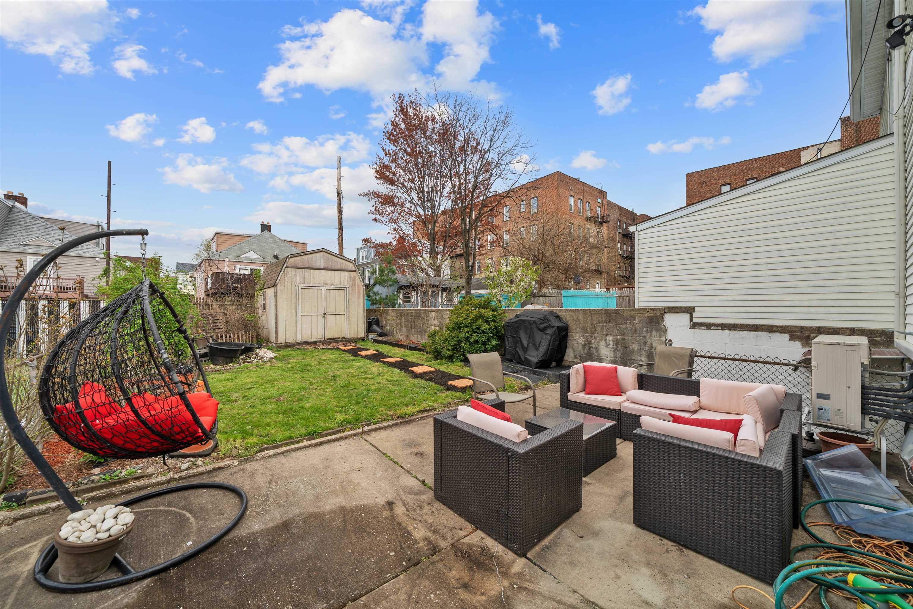 31 BROADWAY Unit: 1