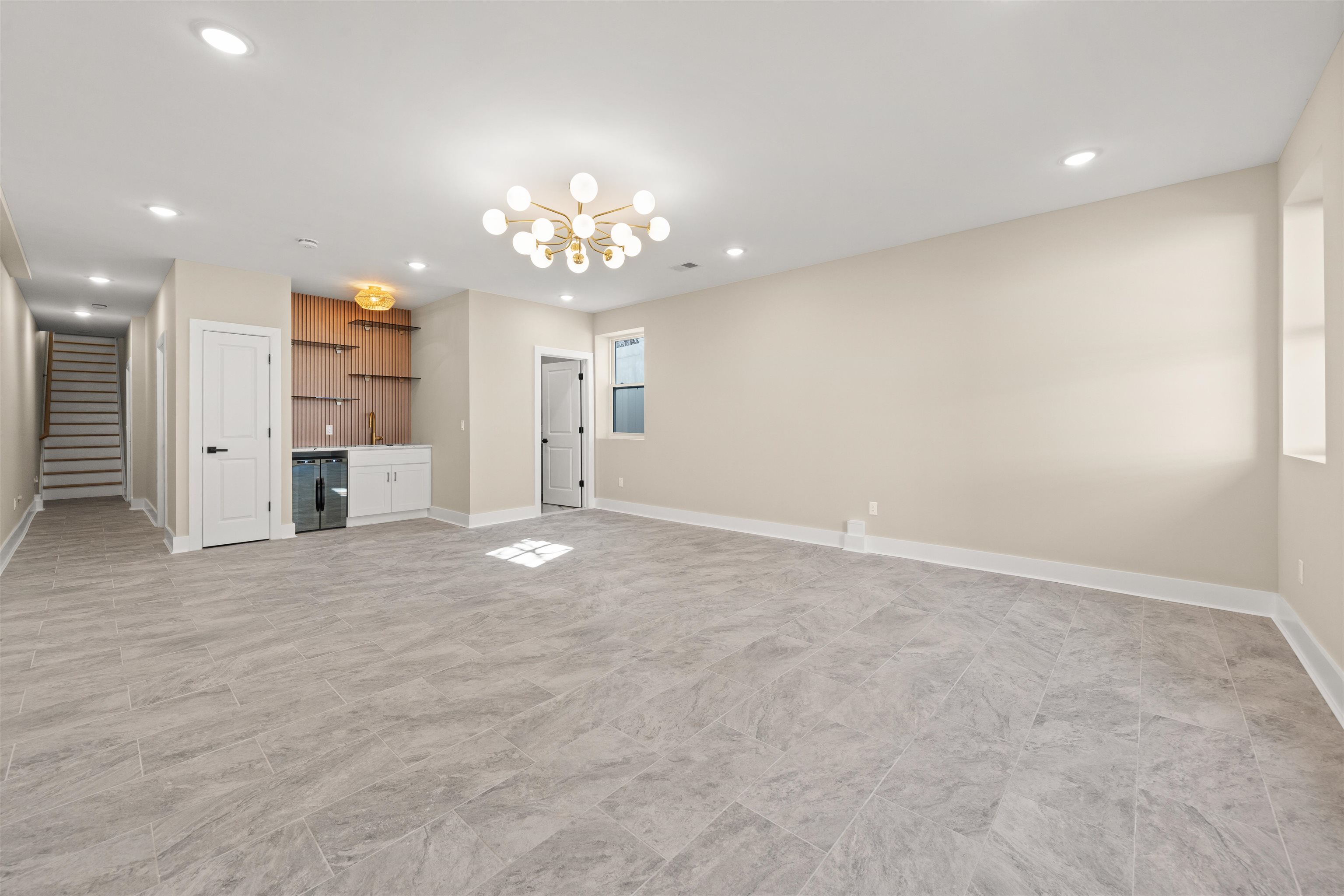 169 RANDOLPH AVE Unit: 1