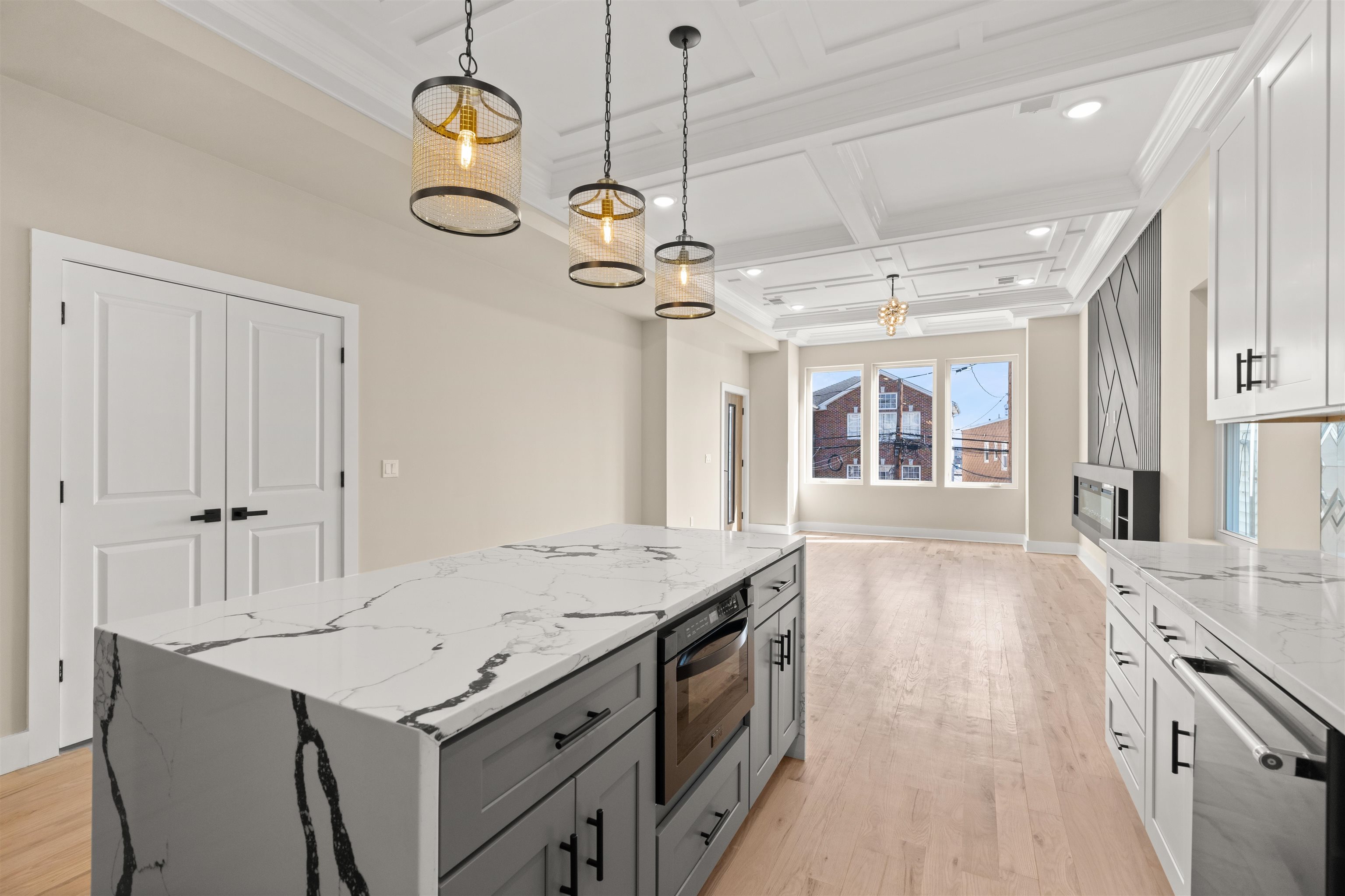 169 RANDOLPH AVE Unit: 1