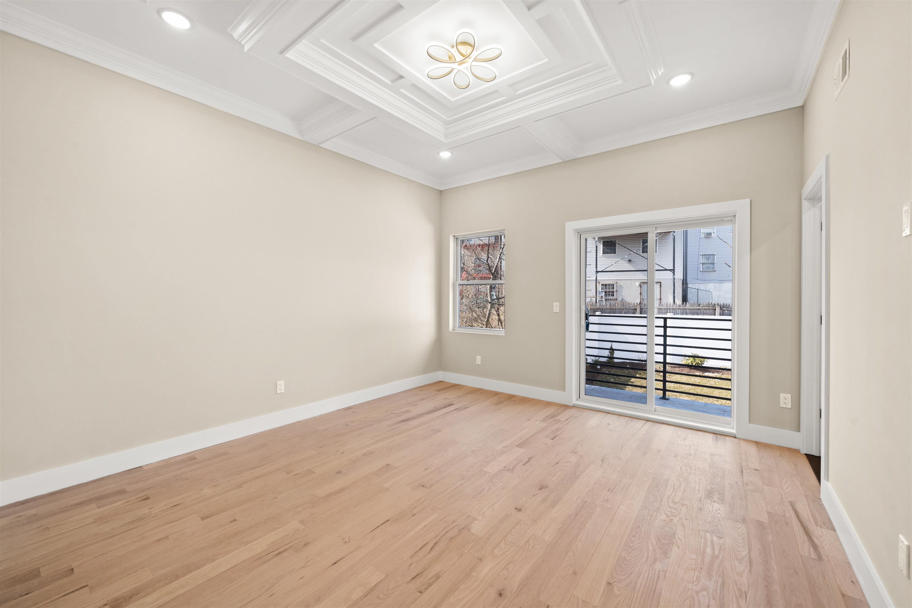 169 RANDOLPH AVE Unit: 1