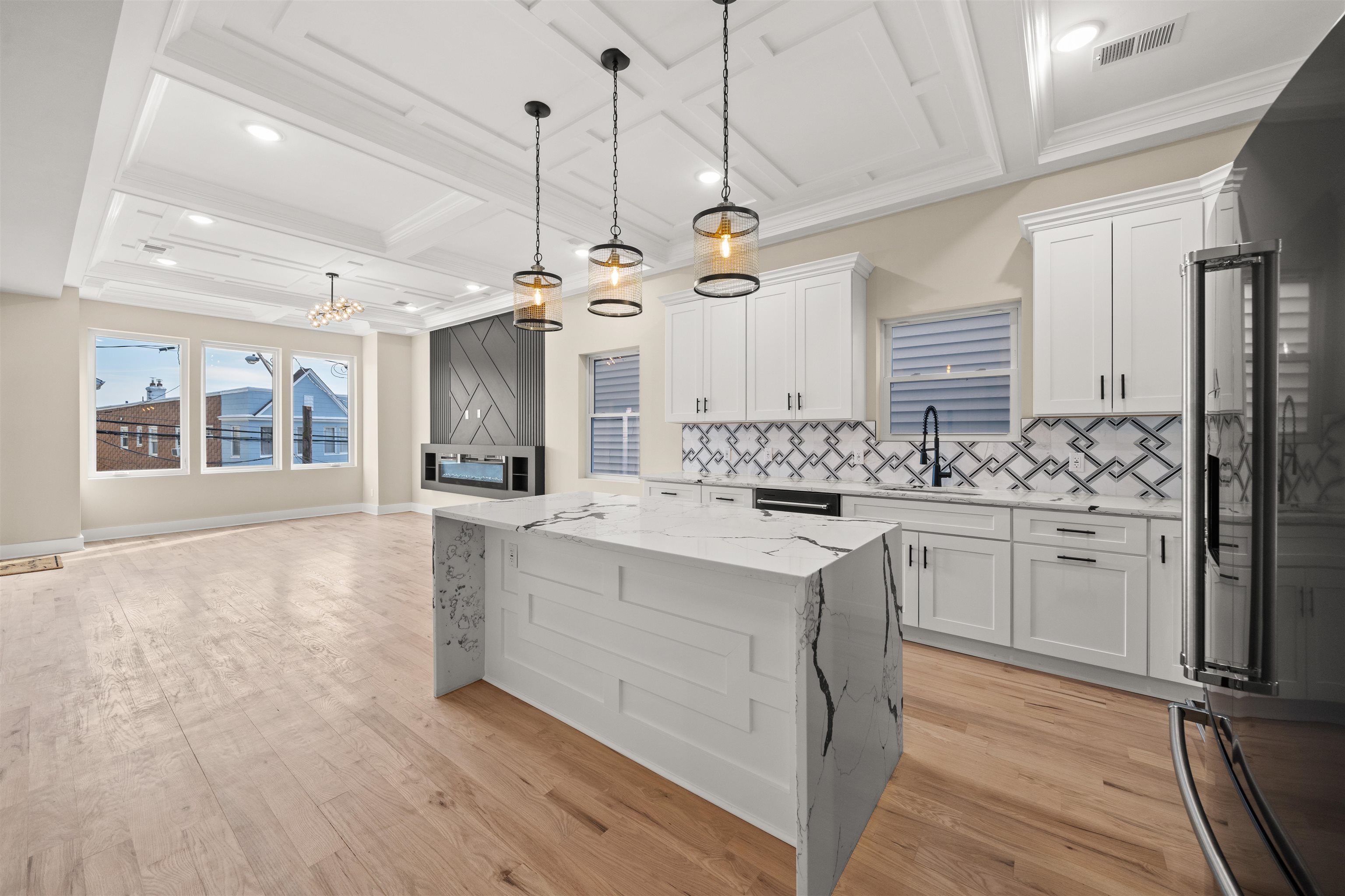 169 RANDOLPH AVE Unit: 1
