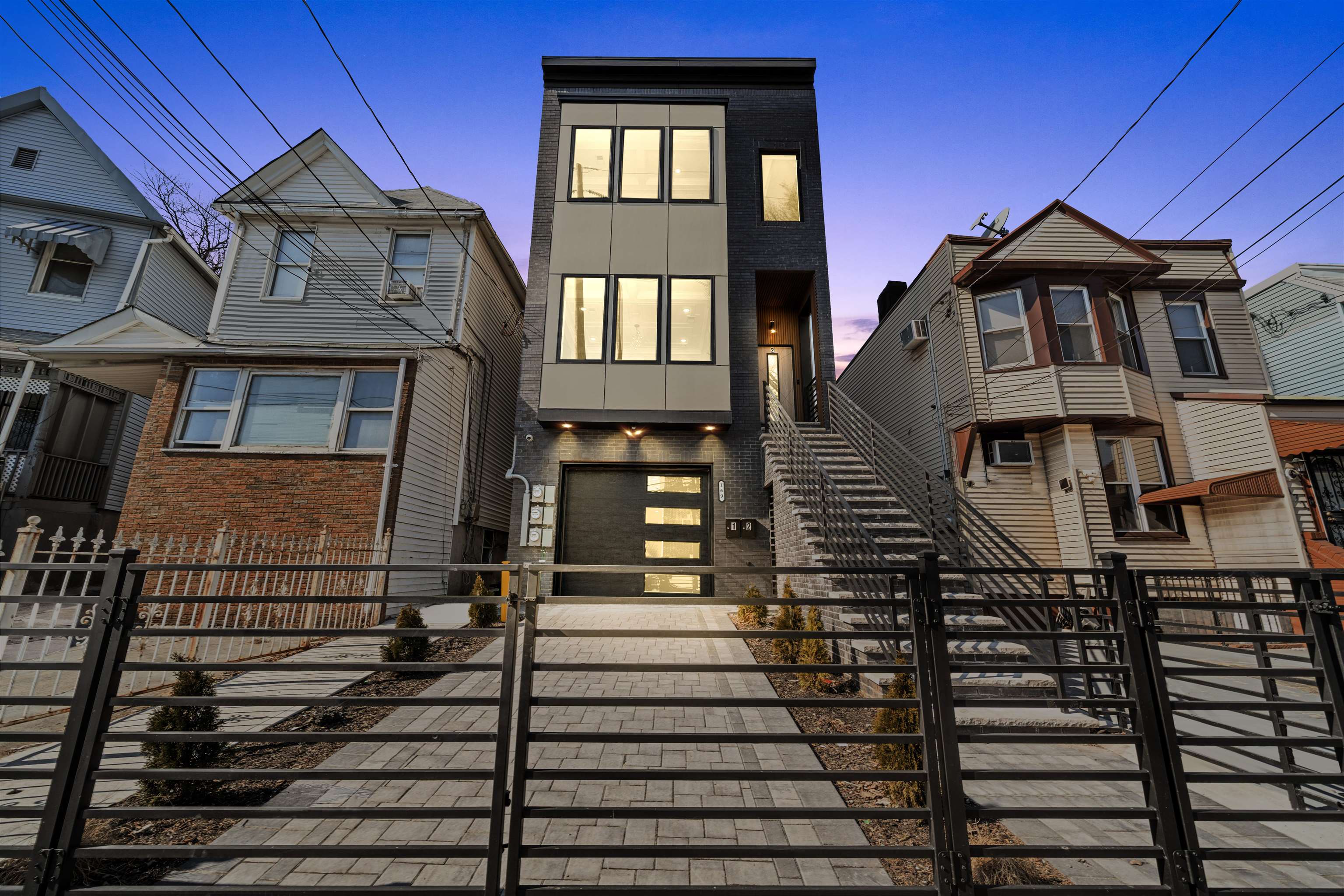 169 RANDOLPH AVE Unit: 1