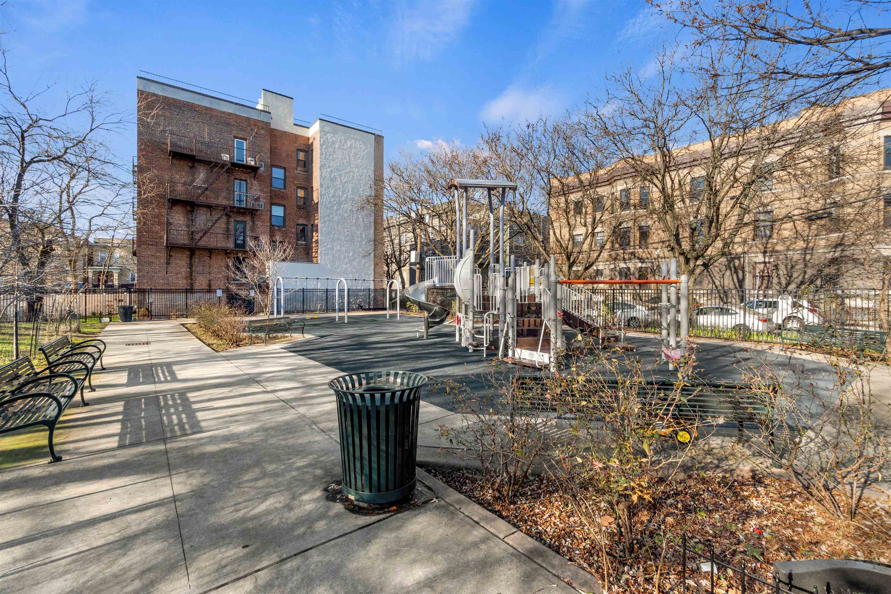 102 OGDEN AVE Unit: 104