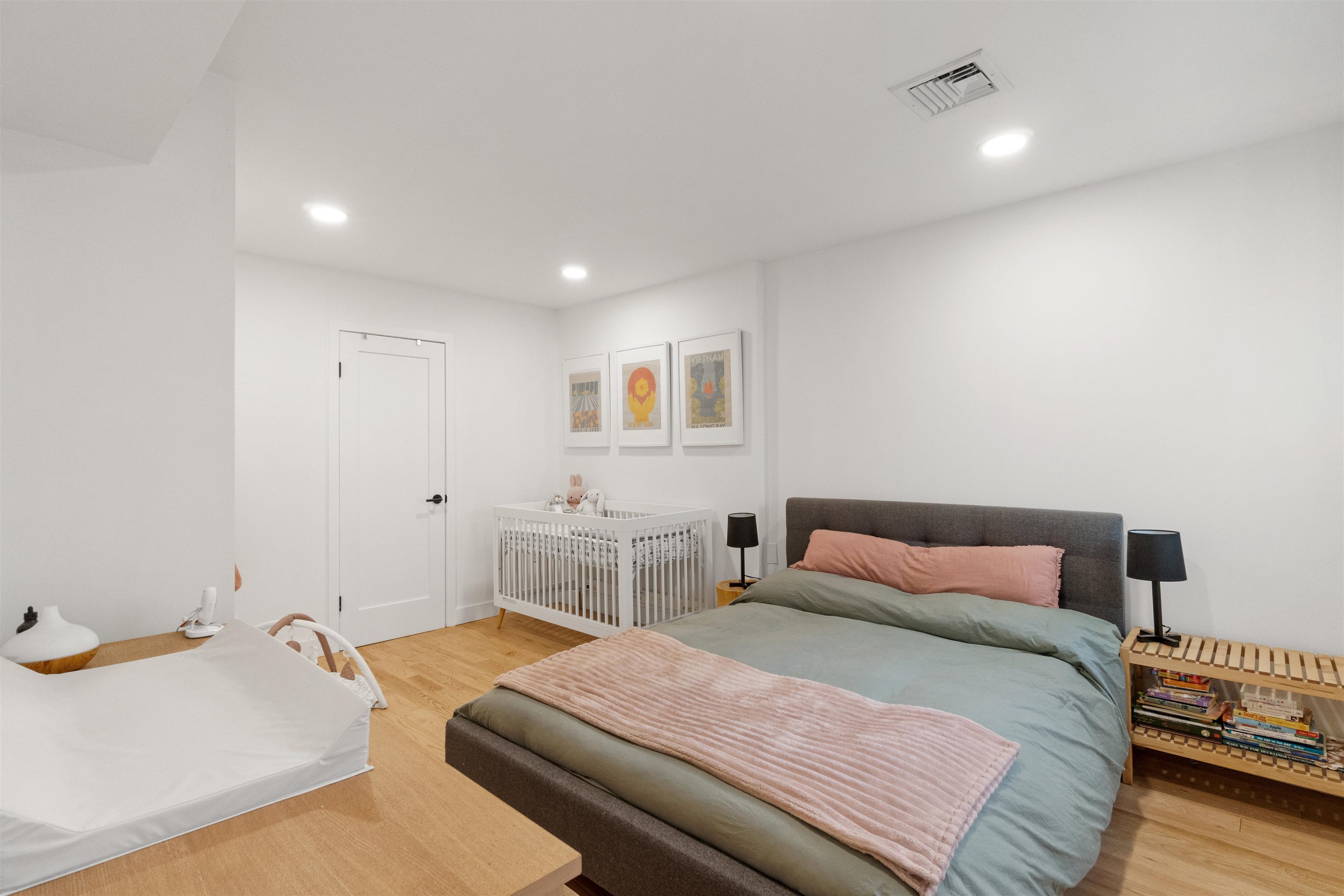 102 OGDEN AVE Unit: 104