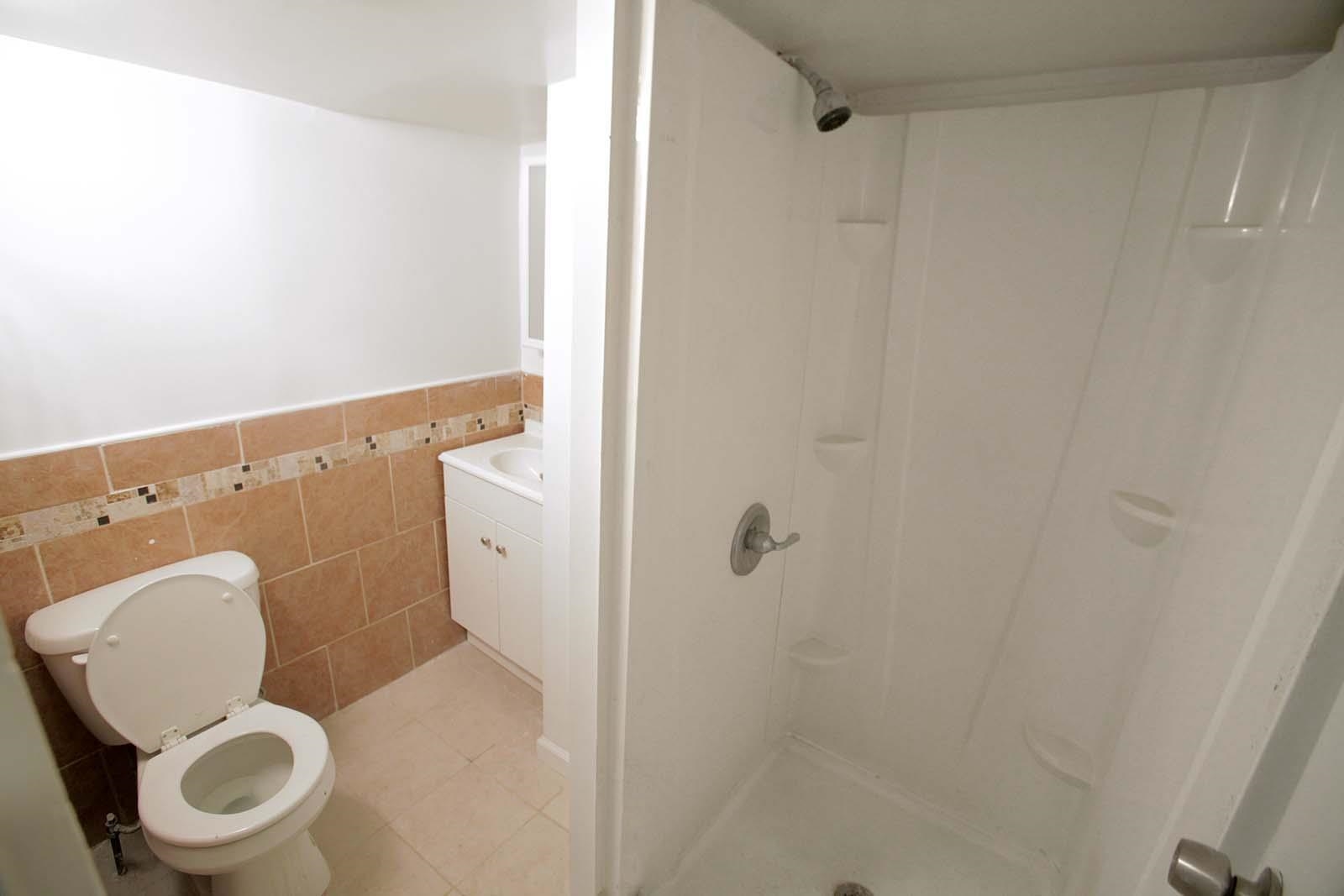 491 MERCER ST Unit: 1