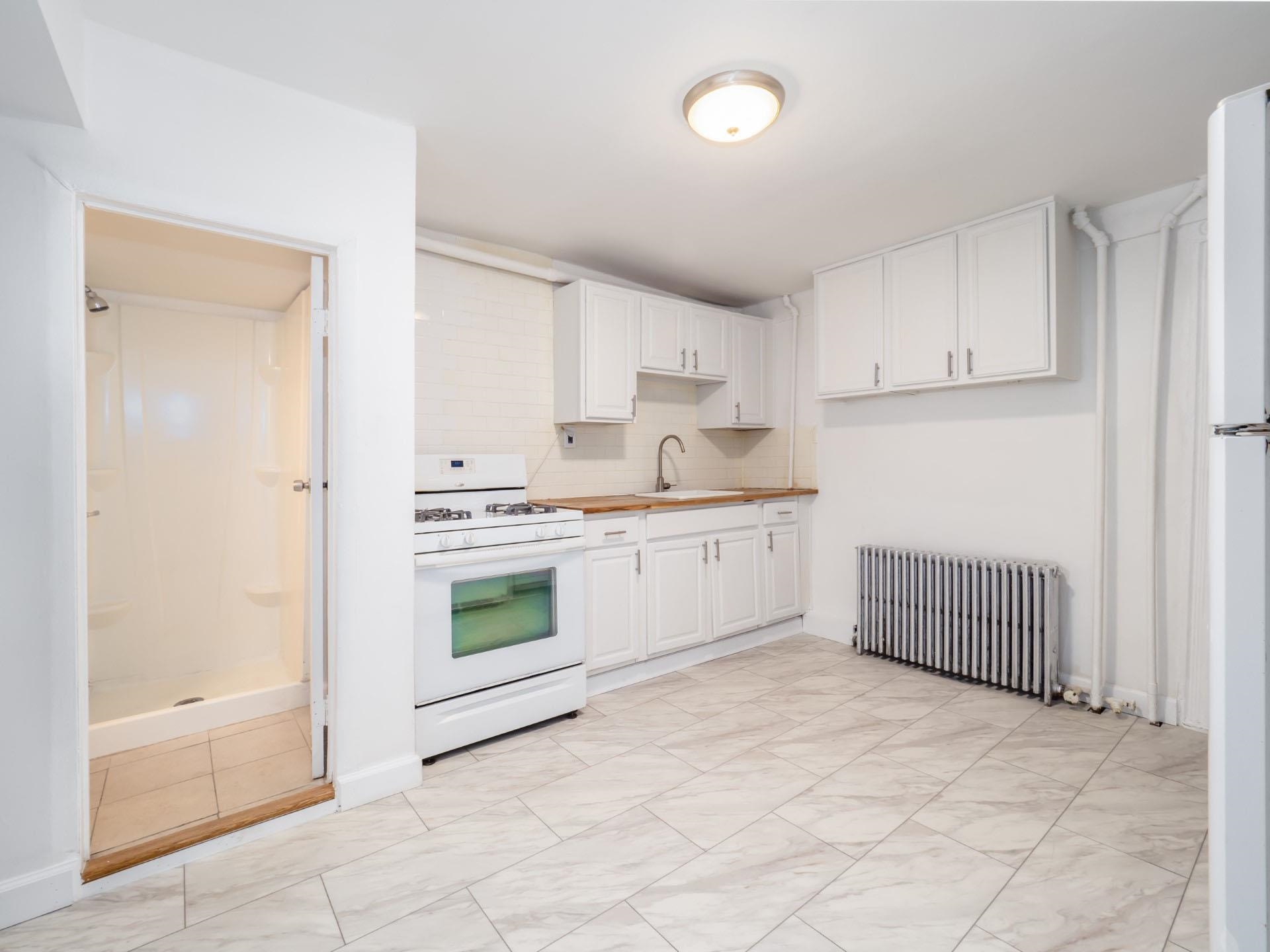 491 MERCER ST Unit: 1