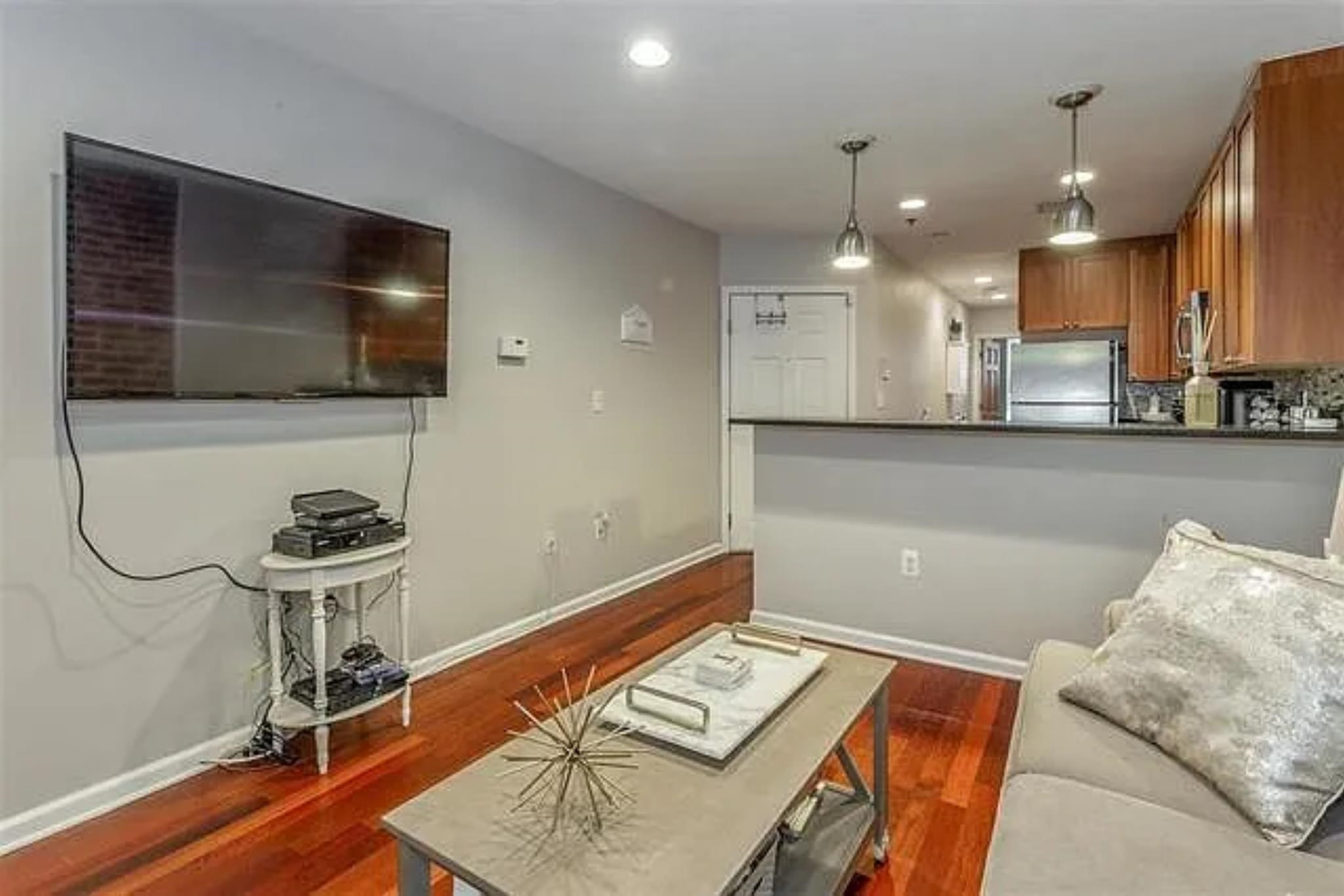 508 GRAND ST Unit: 1L