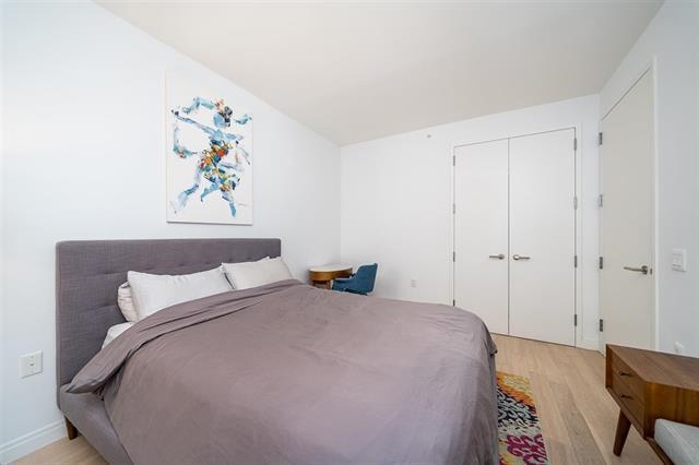 160 1ST ST Unit: 807