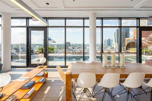 160 1ST ST Unit: 807