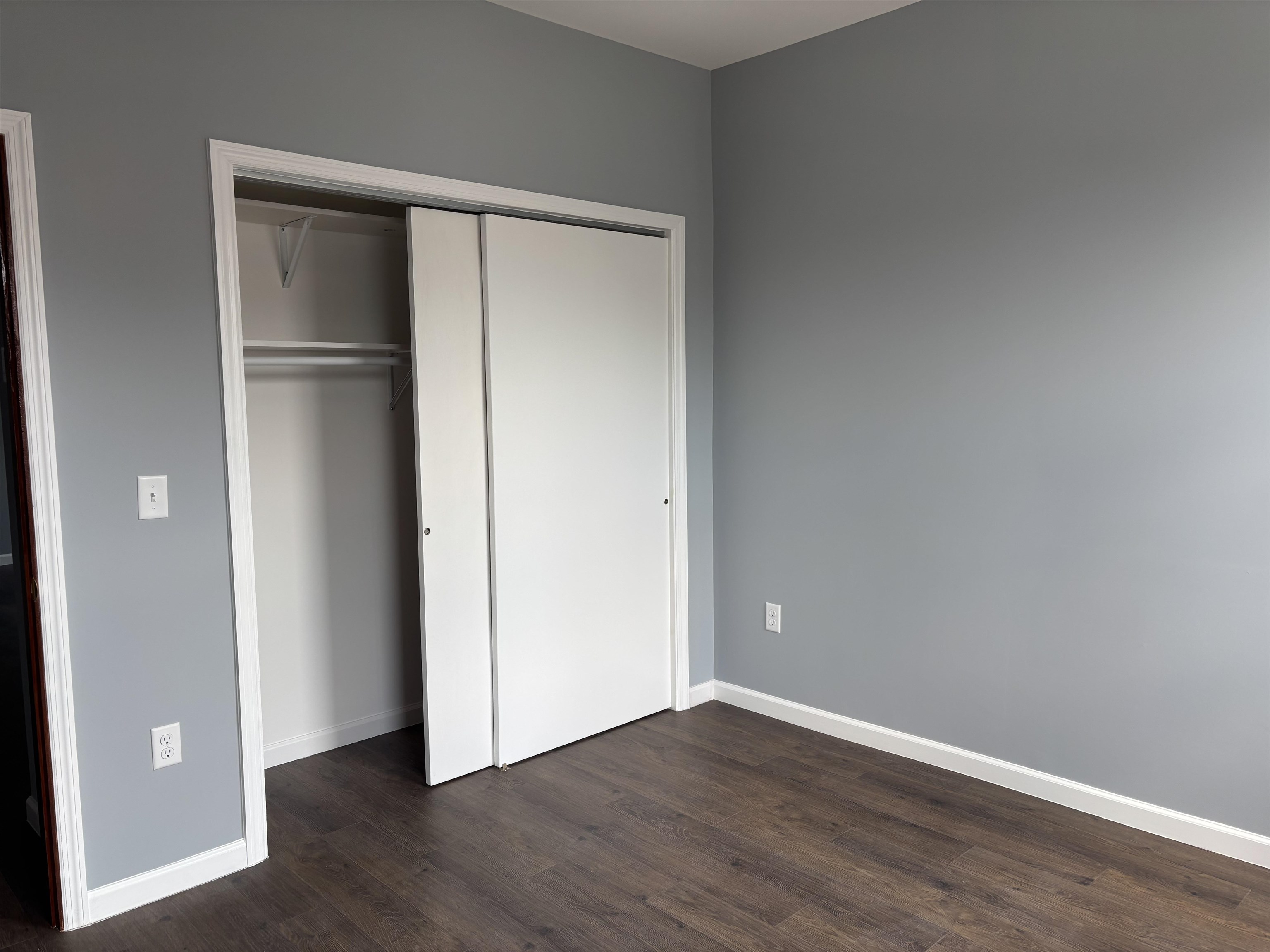 304 CHAPEL AVE Unit: 2