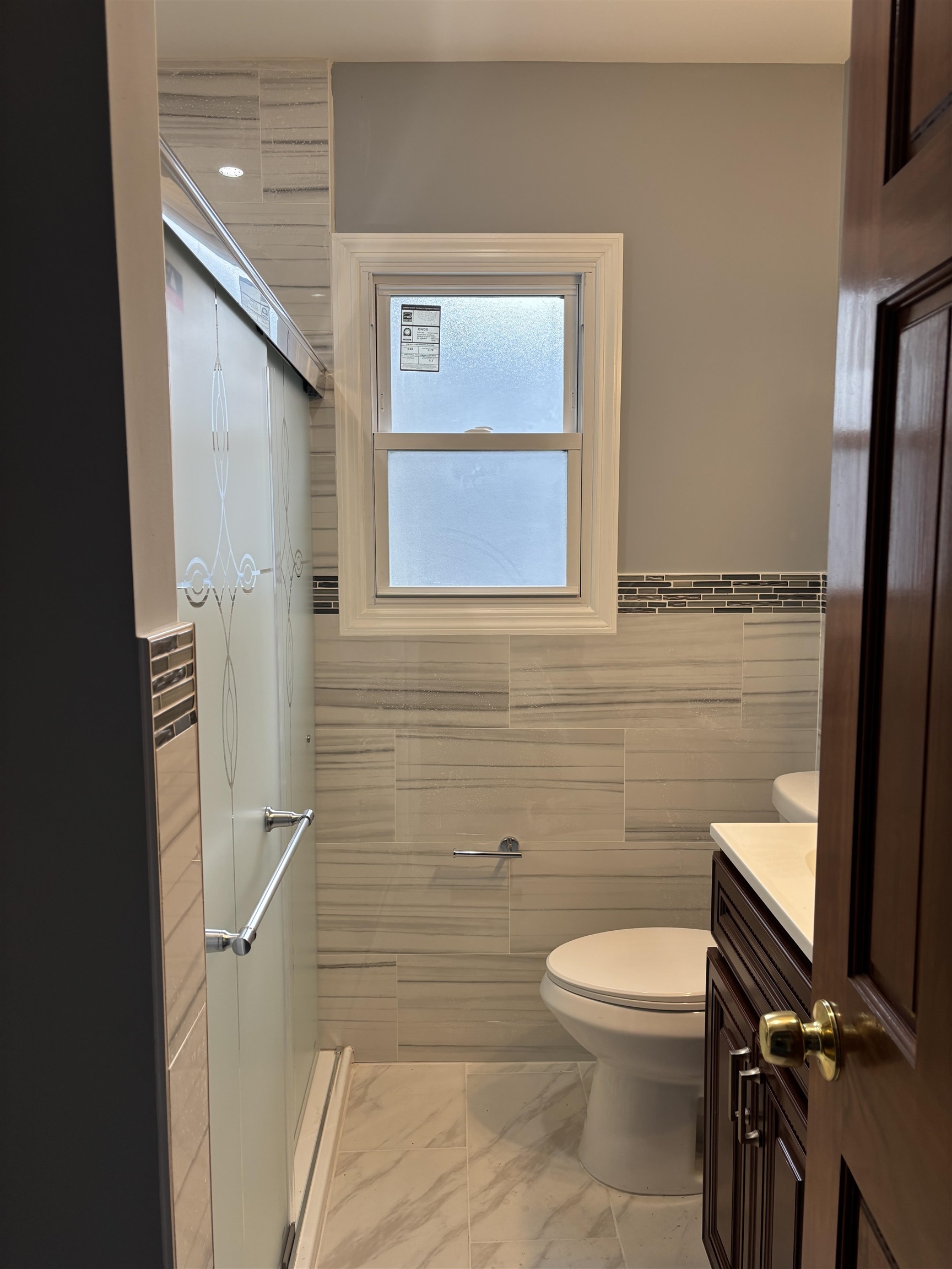 304 CHAPEL AVE Unit: 2