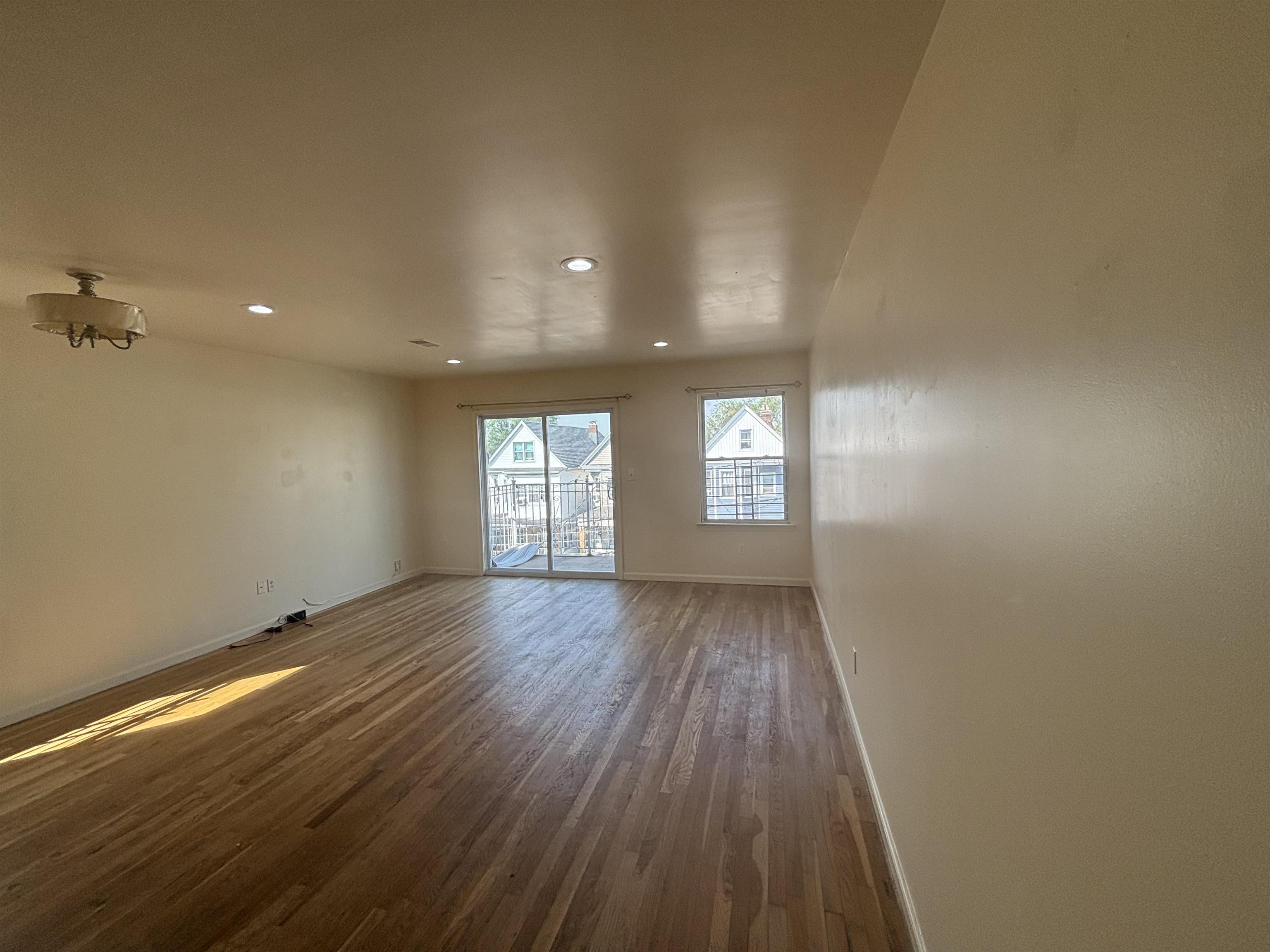 68 PAMRAPO AVE Unit: 2